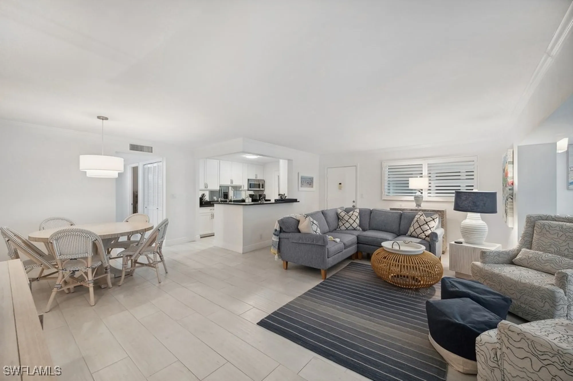 Property Slideshow image 4 of 26 | 222 harbour dr apt 312, Naples, FL, 34103