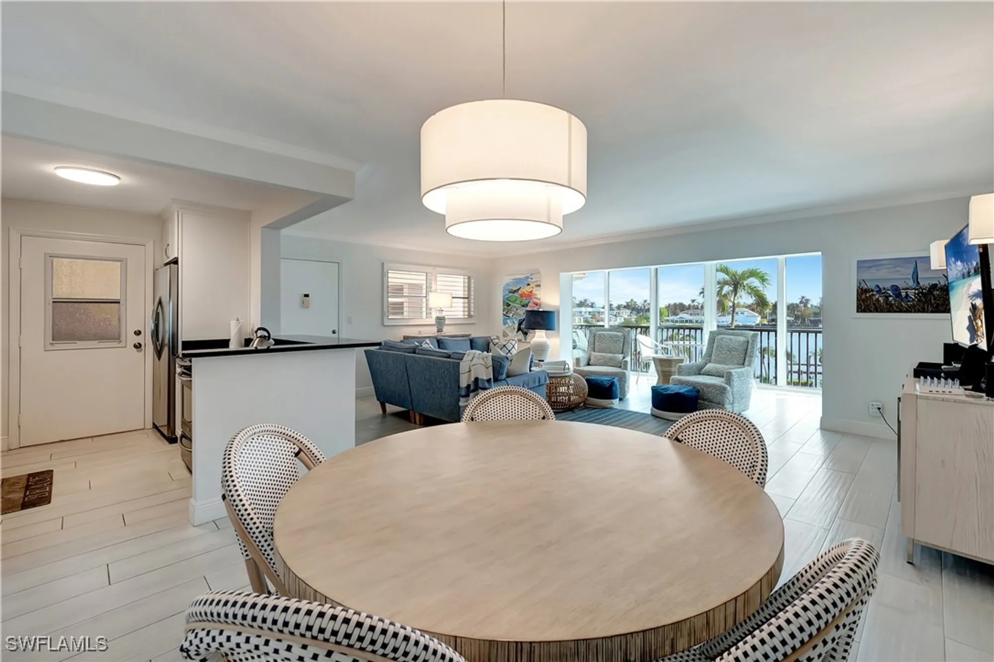 Property Slideshow image 8 of 26 | 222 harbour dr apt 312, Naples, FL, 34103