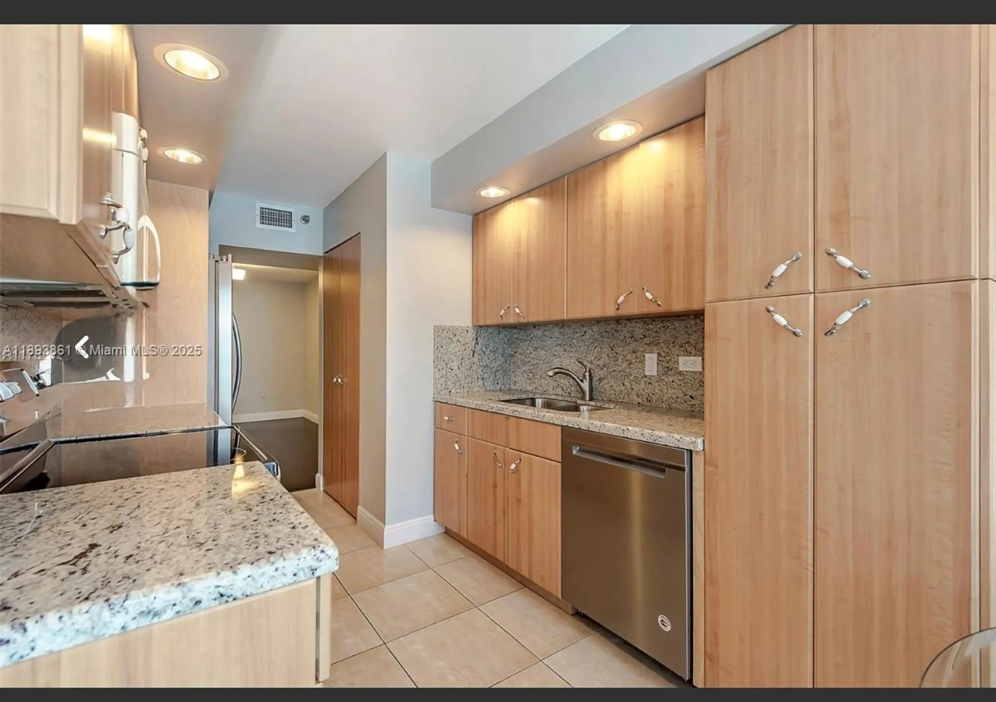 Property Slideshow image 12 of 44 | 1201 s ocean dr apt 1609s, Hollywood, FL, 33019
