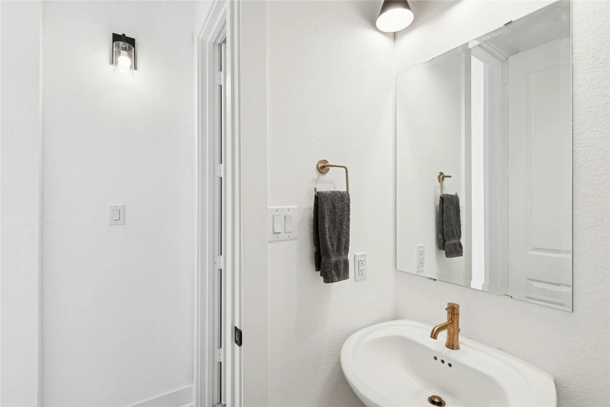 Property Slideshow image 36 of 40 | 108 bole cv, Georgetown, TX, 78628