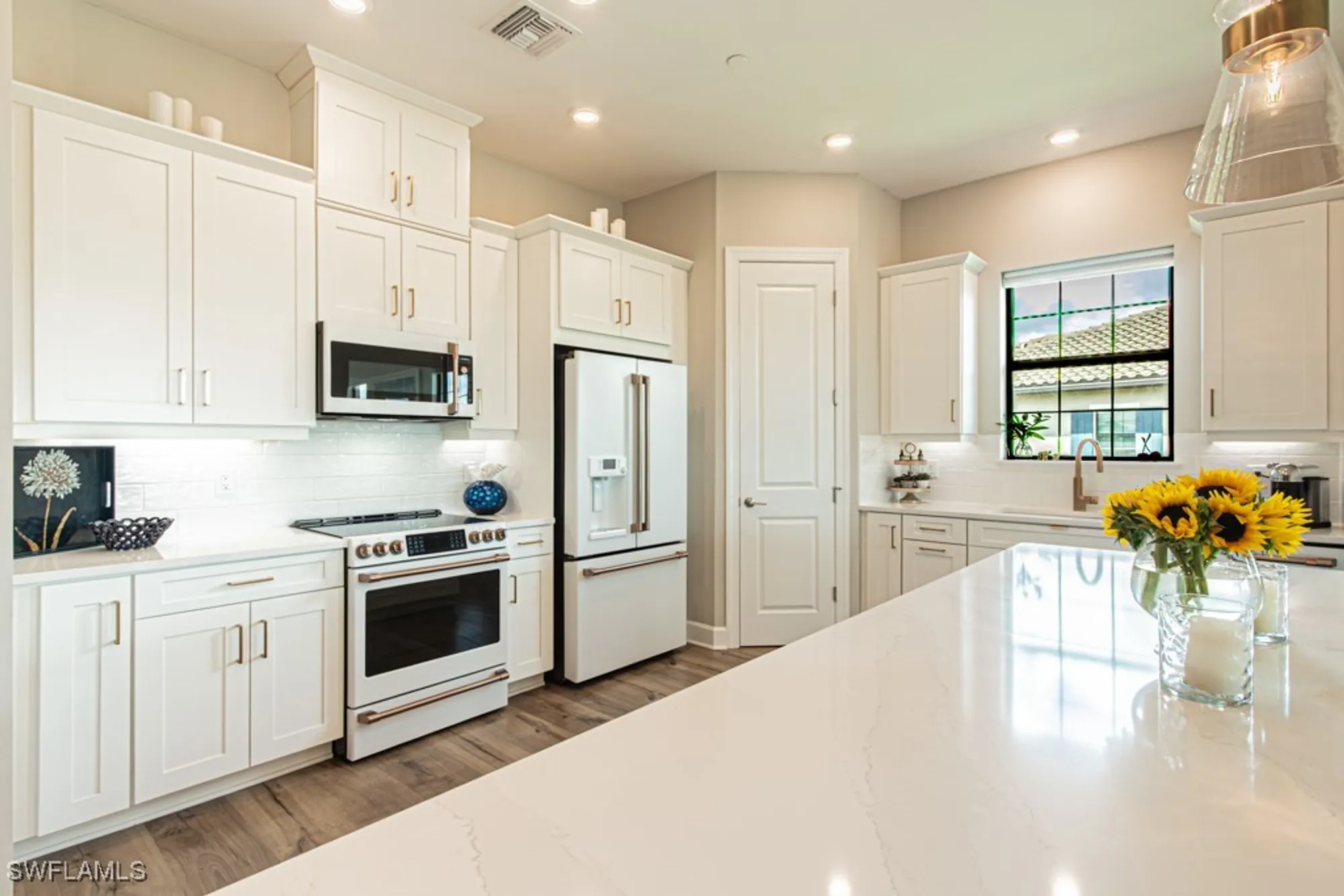 Property Slideshow image 7 of 33 | 15248 zeno way unit 201, Naples, FL, 34114