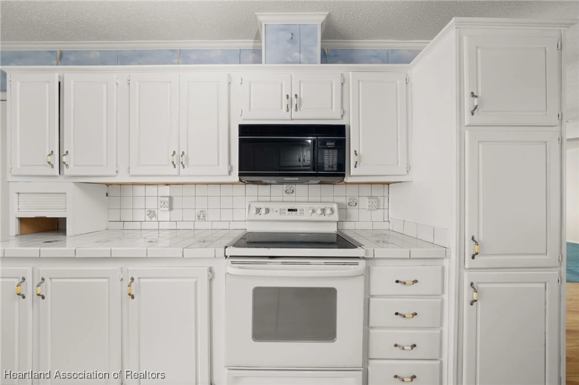 Property Slideshow image 11 of 49 | 2881 e spinnaker dr, Avon Park, FL, 33825