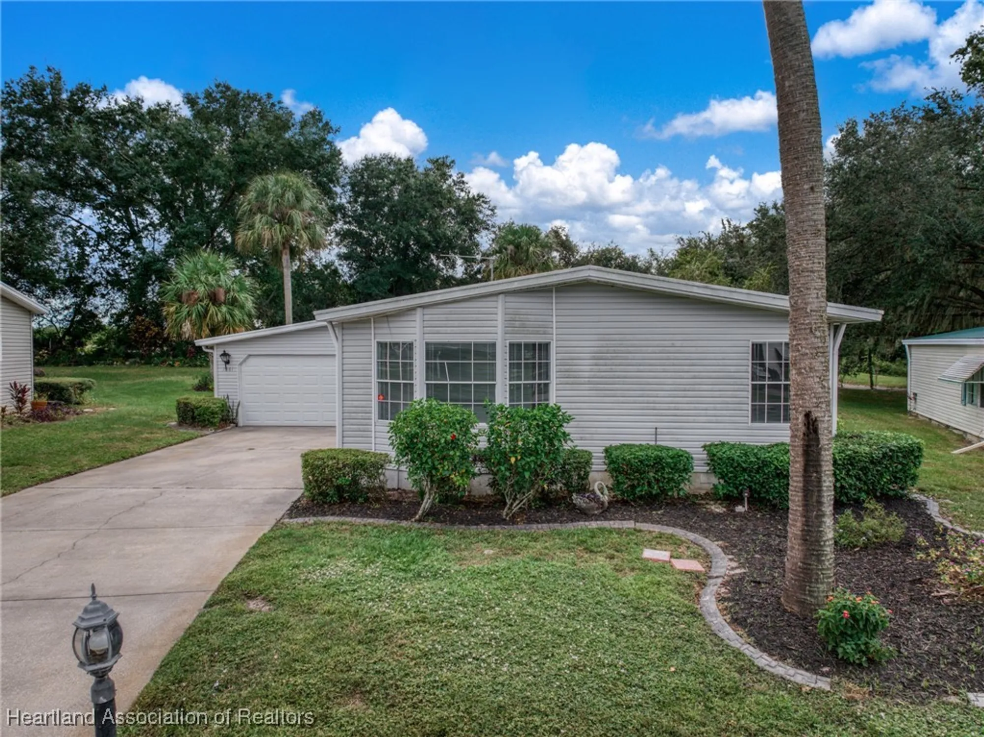 Property Slideshow image 46 of 49 | 2881 e spinnaker dr, Avon Park, FL, 33825