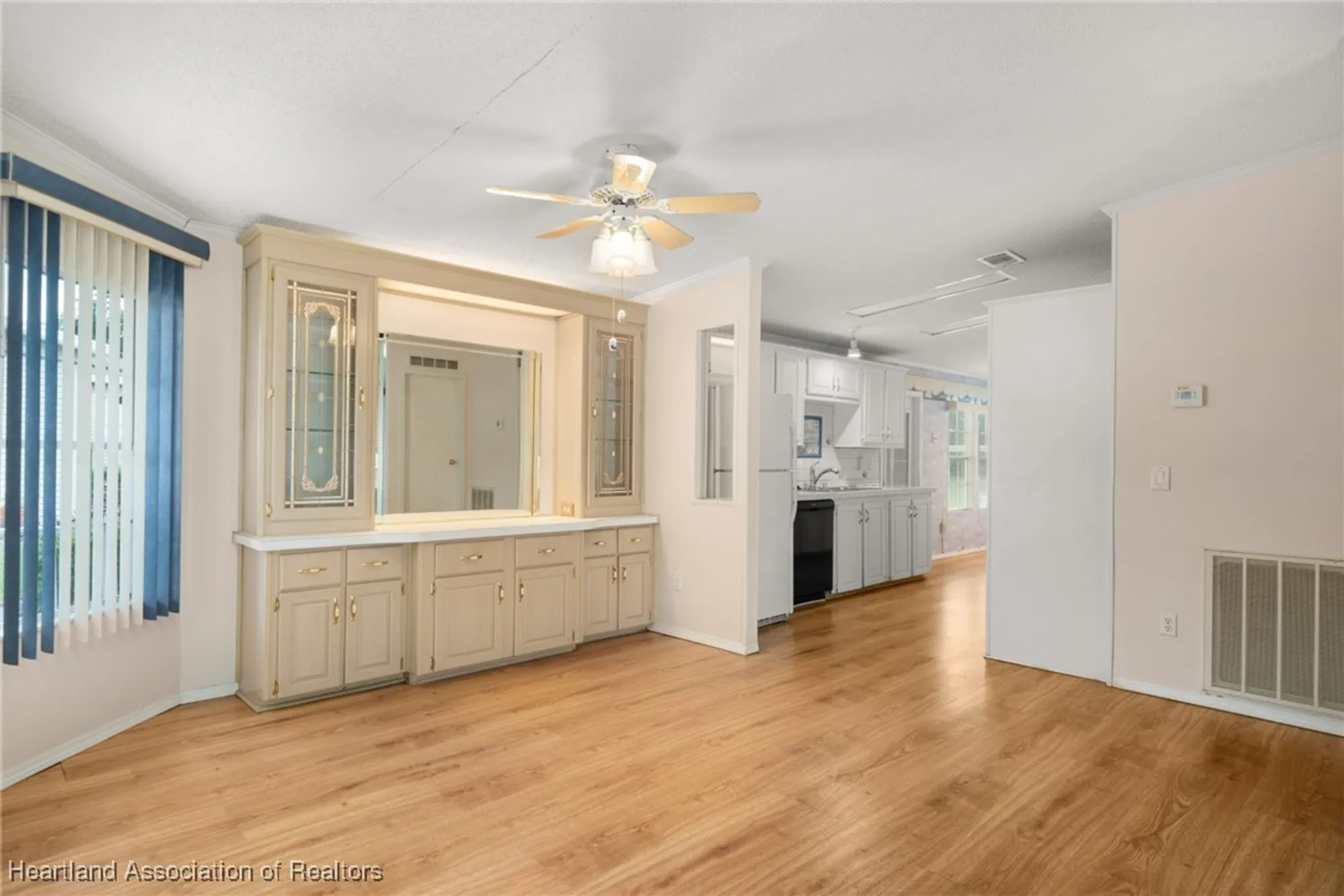 Property Slideshow image 4 of 49 | 2881 e spinnaker dr, Avon Park, FL, 33825