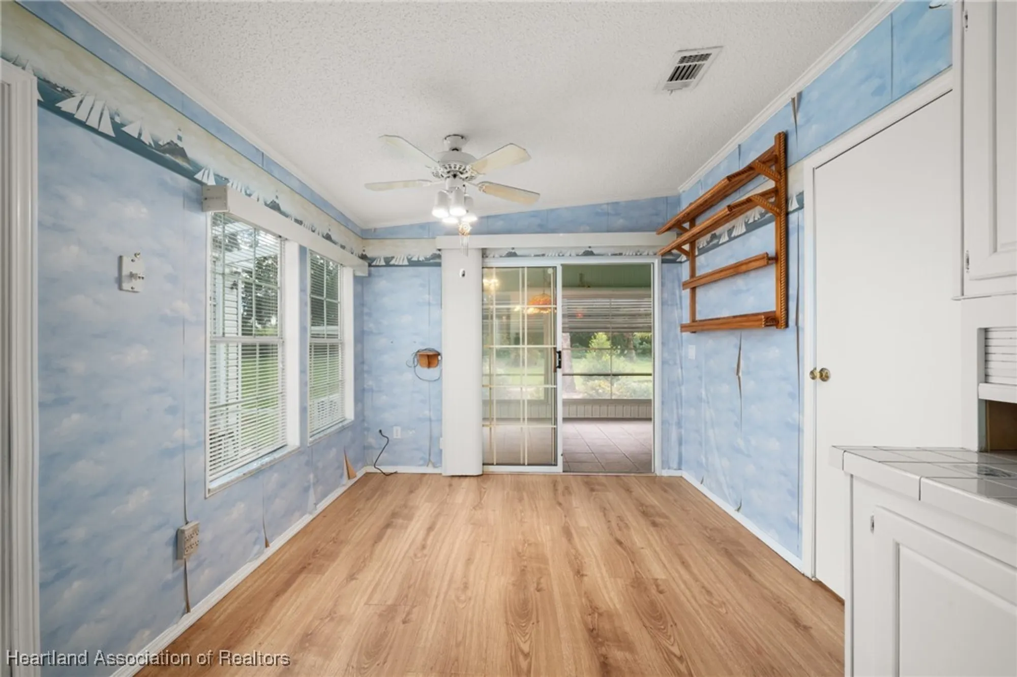 Property Slideshow image 9 of 49 | 2881 e spinnaker dr, Avon Park, FL, 33825