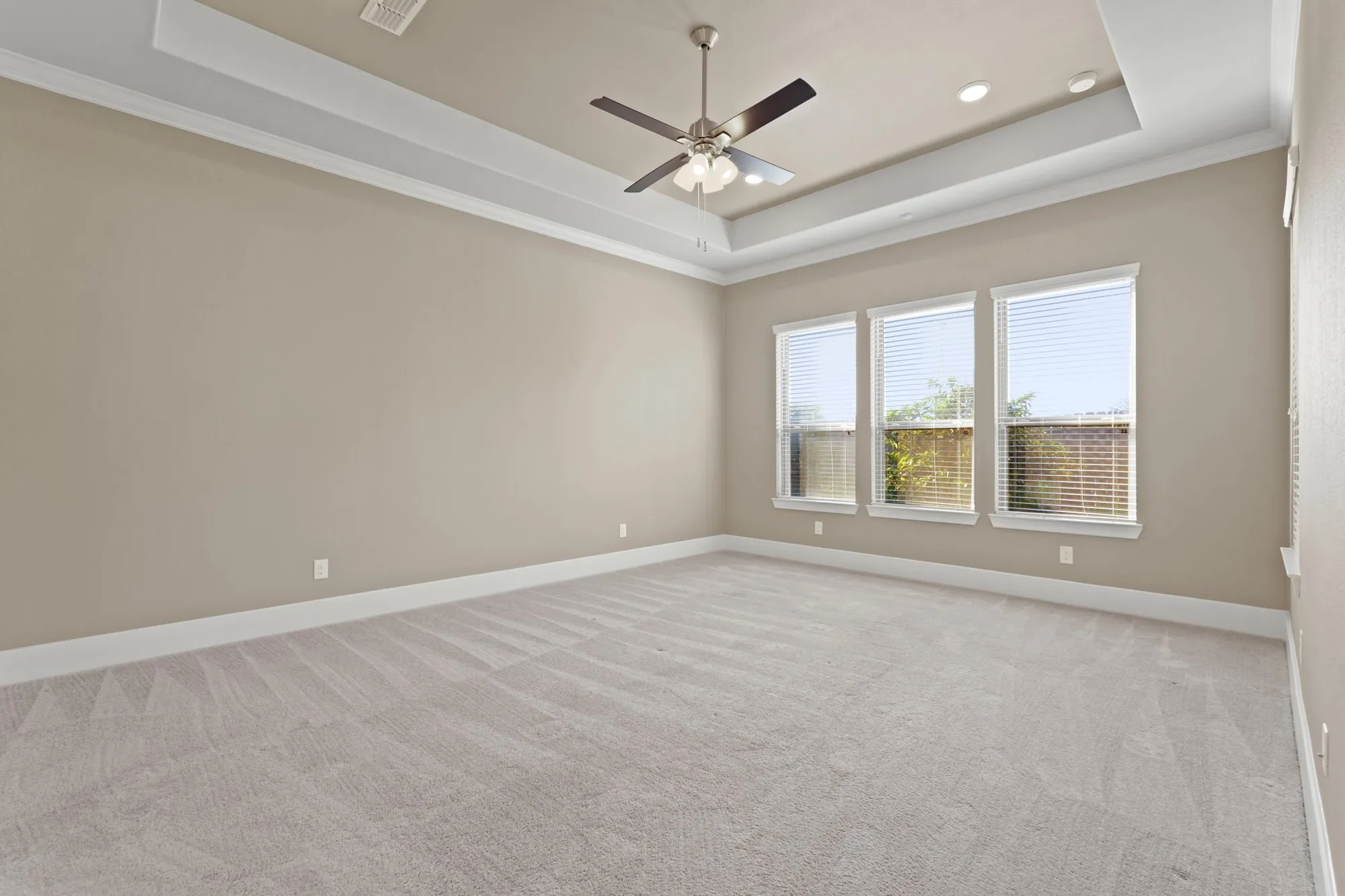 Property Slideshow image 19 of 38 | 5610 crescent ridge ct, Fulshear, TX, 77441