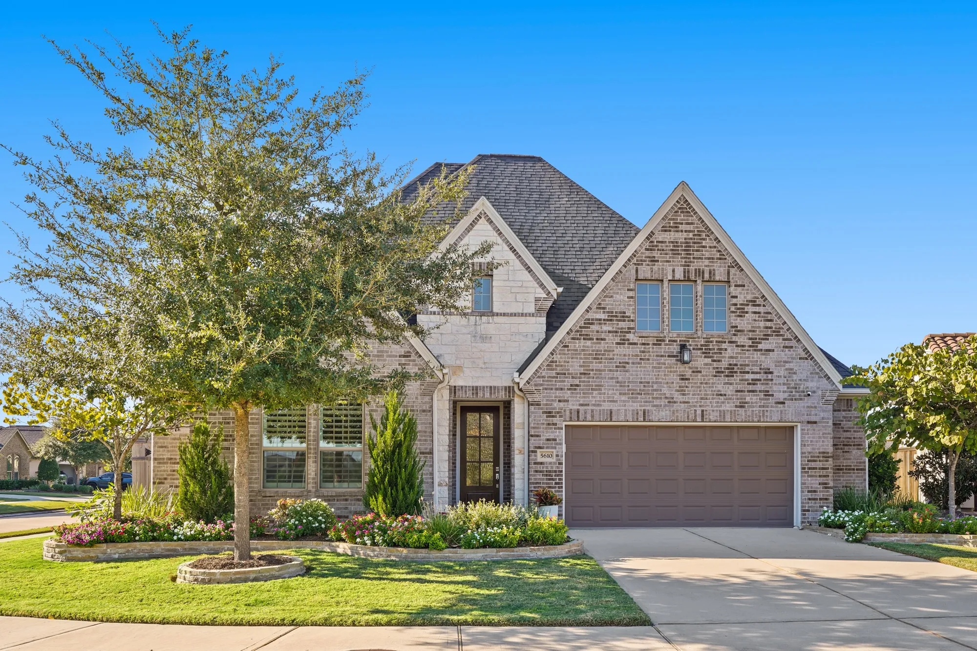 Property Slideshow image 1 of 38 | 5610 crescent ridge ct, Fulshear, TX, 77441