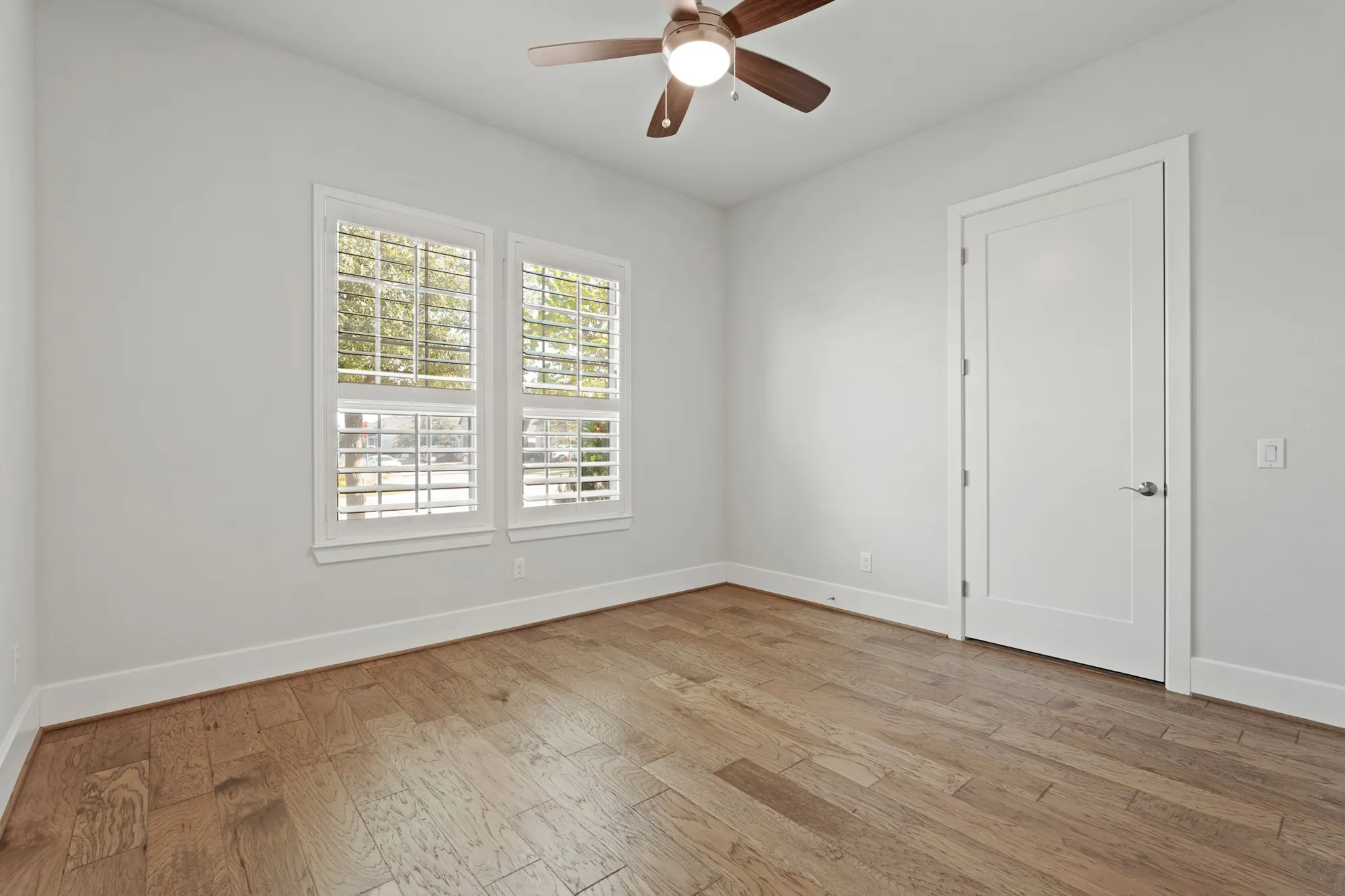 Property Slideshow image 25 of 38 | 5610 crescent ridge ct, Fulshear, TX, 77441