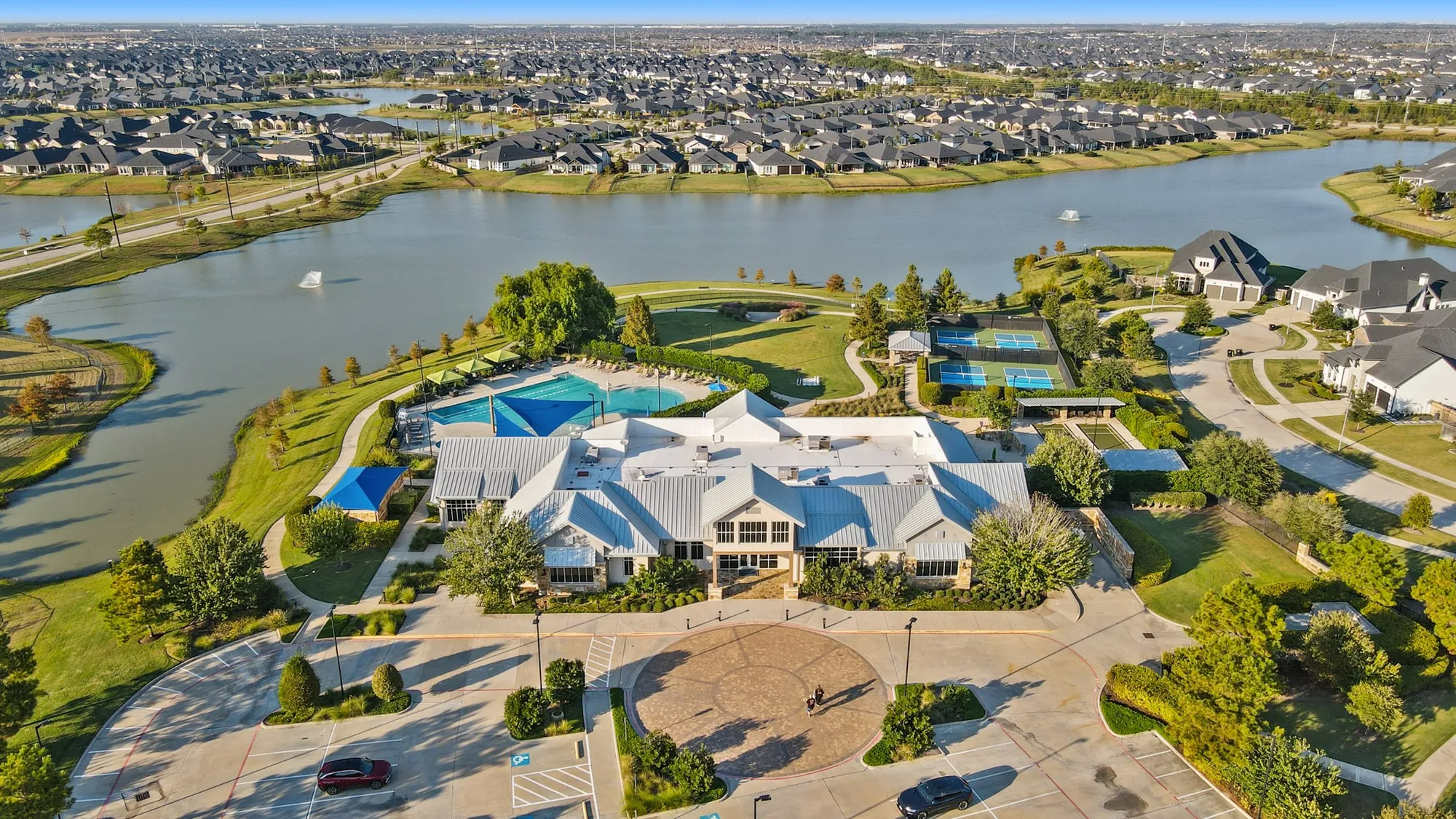 Property Slideshow image 35 of 38 | 5610 crescent ridge ct, Fulshear, TX, 77441