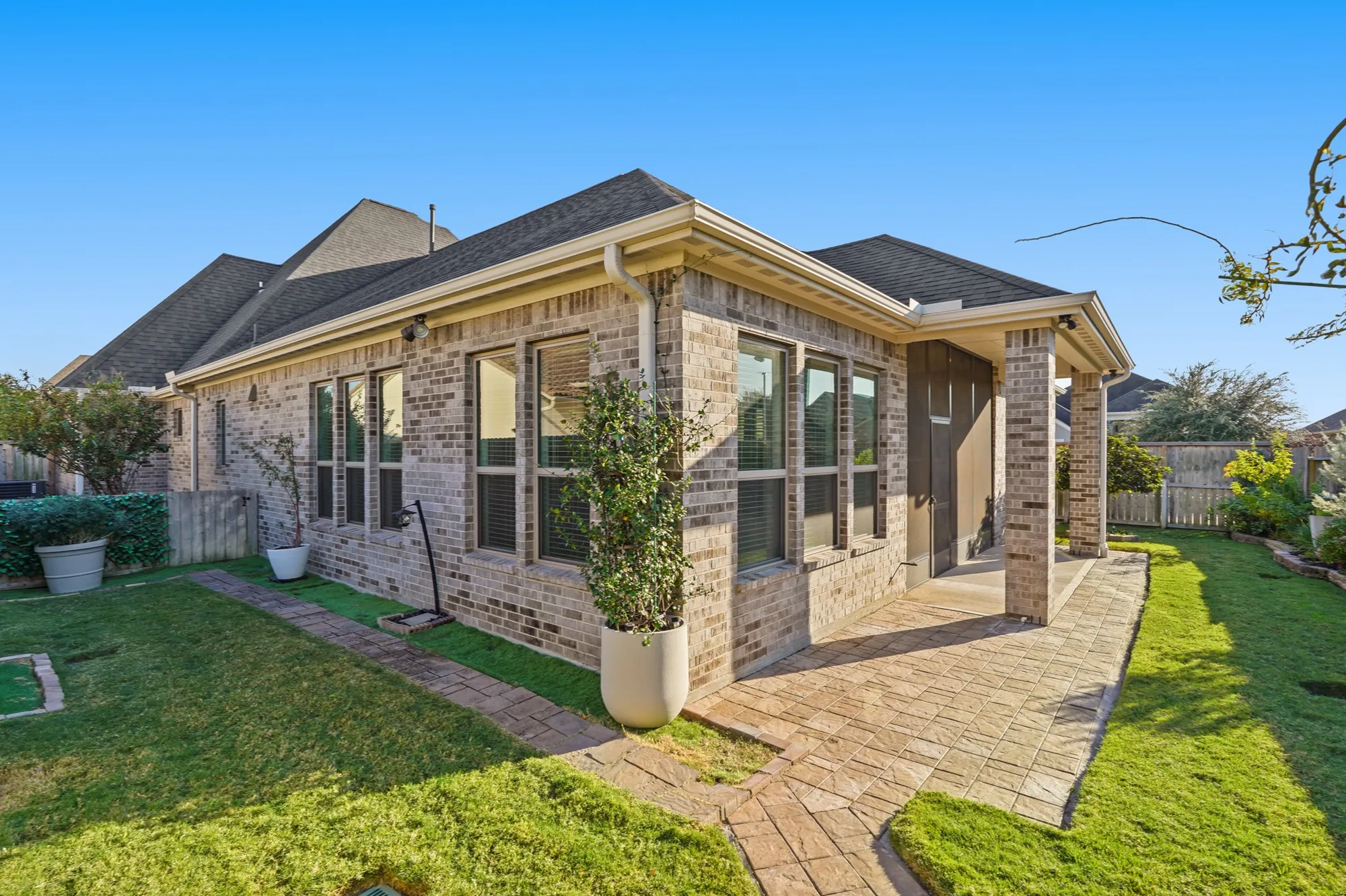 Property Slideshow image 32 of 38 | 5610 crescent ridge ct, Fulshear, TX, 77441