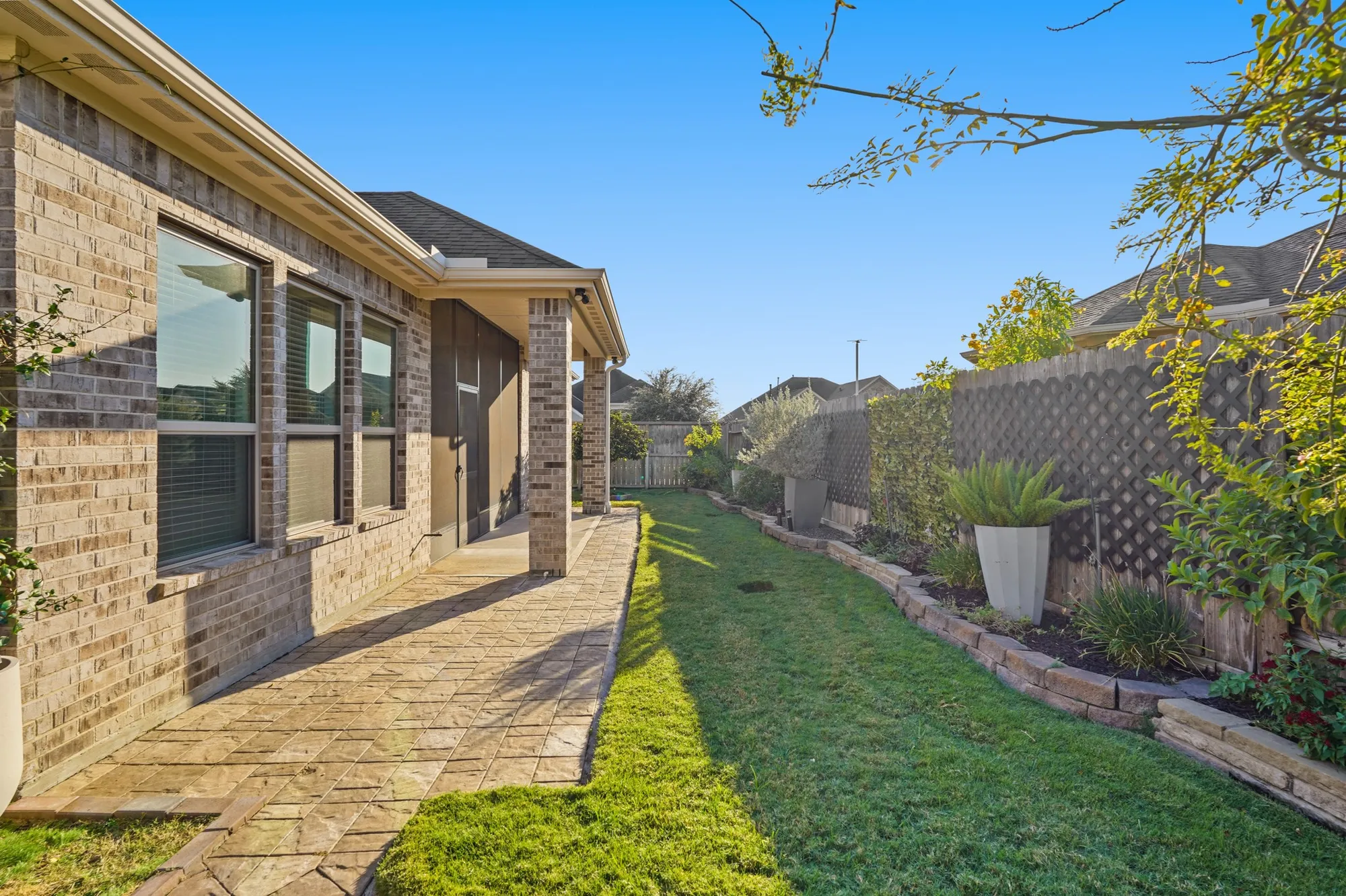 Property Slideshow image 33 of 38 | 5610 crescent ridge ct, Fulshear, TX, 77441