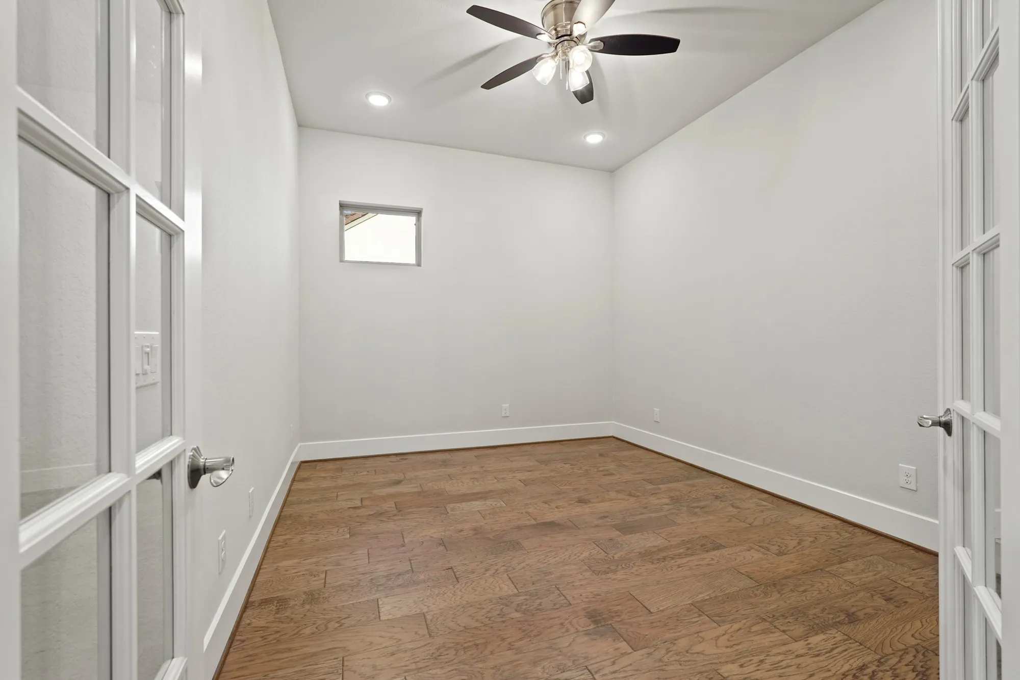 Property Slideshow image 7 of 38 | 5610 crescent ridge ct, Fulshear, TX, 77441