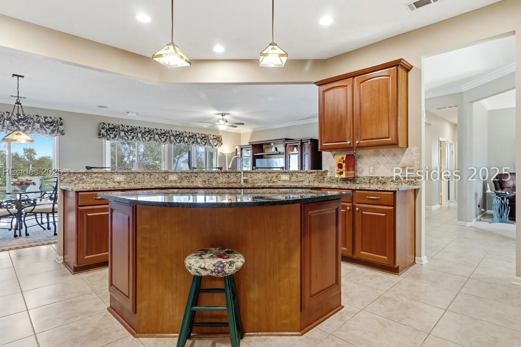 Property Slideshow image 15 of 33 | 9 columbus cir, Bluffton, SC, 29909