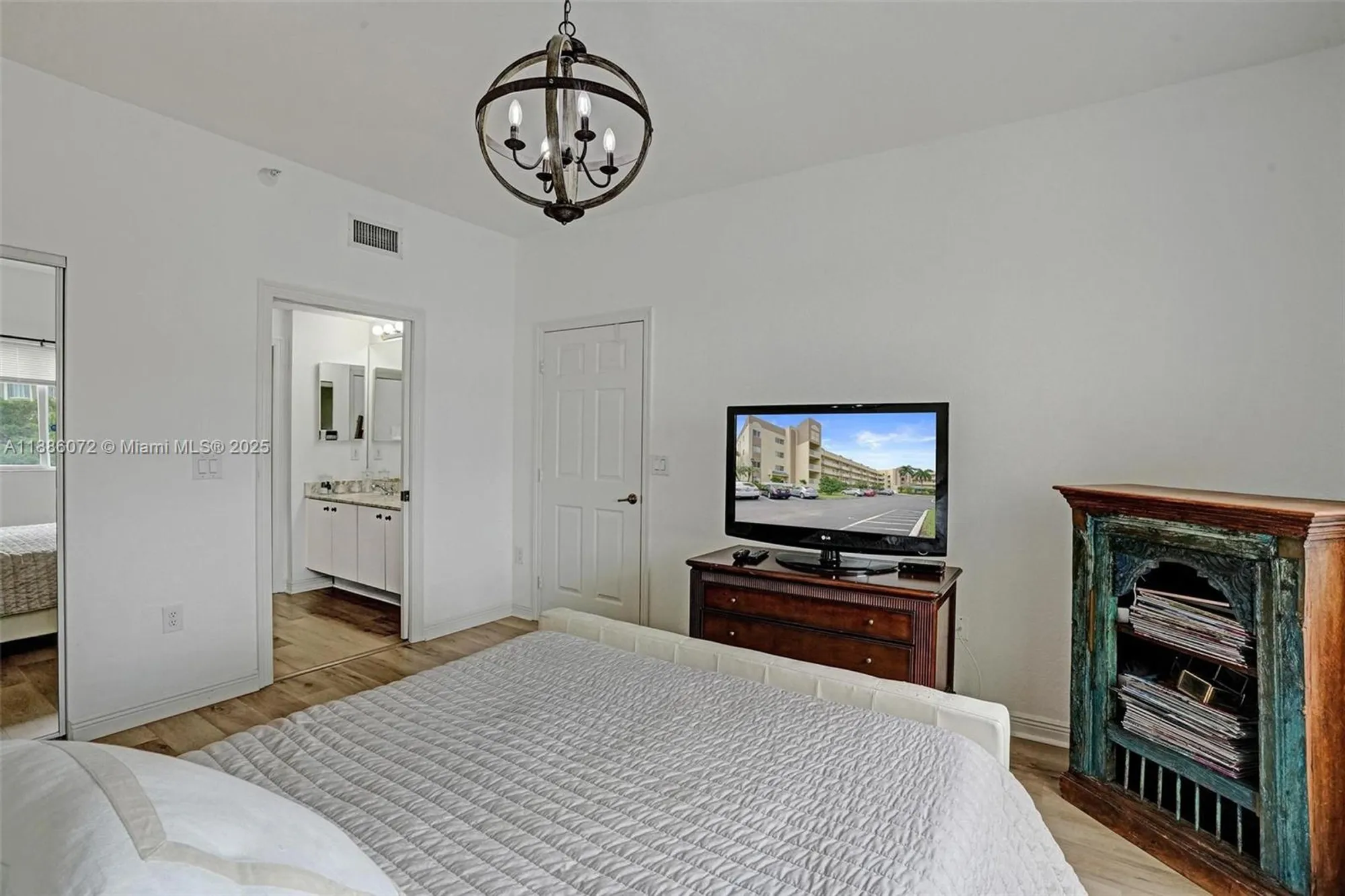 Property Slideshow image 27 of 43 | 7635 southampton ter 307, Tamarac, FL, 33321