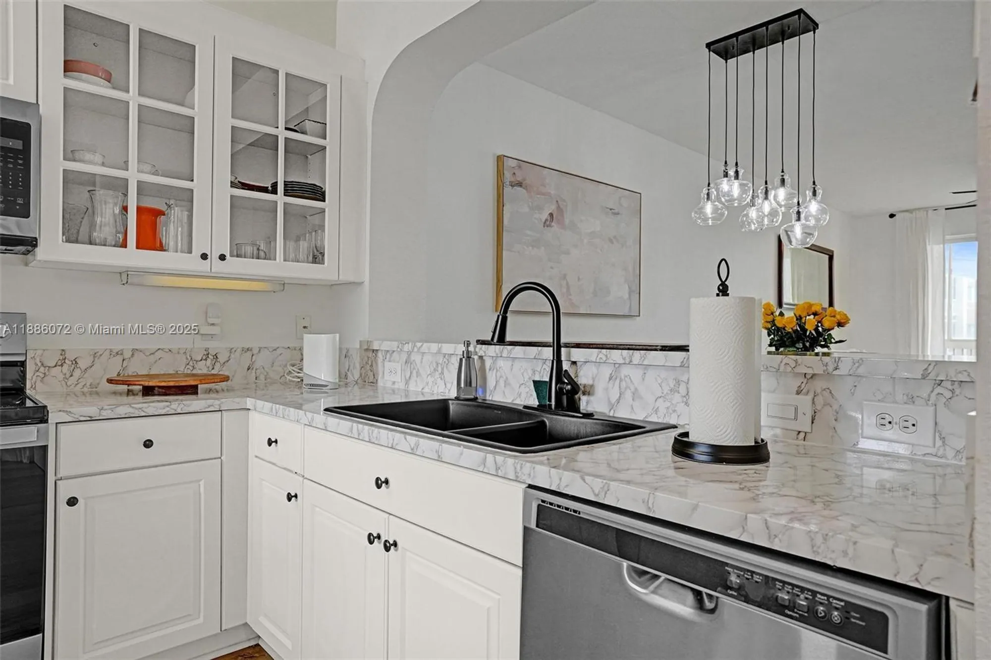 Property Slideshow image 8 of 43 | 7635 southampton ter 307, Tamarac, FL, 33321