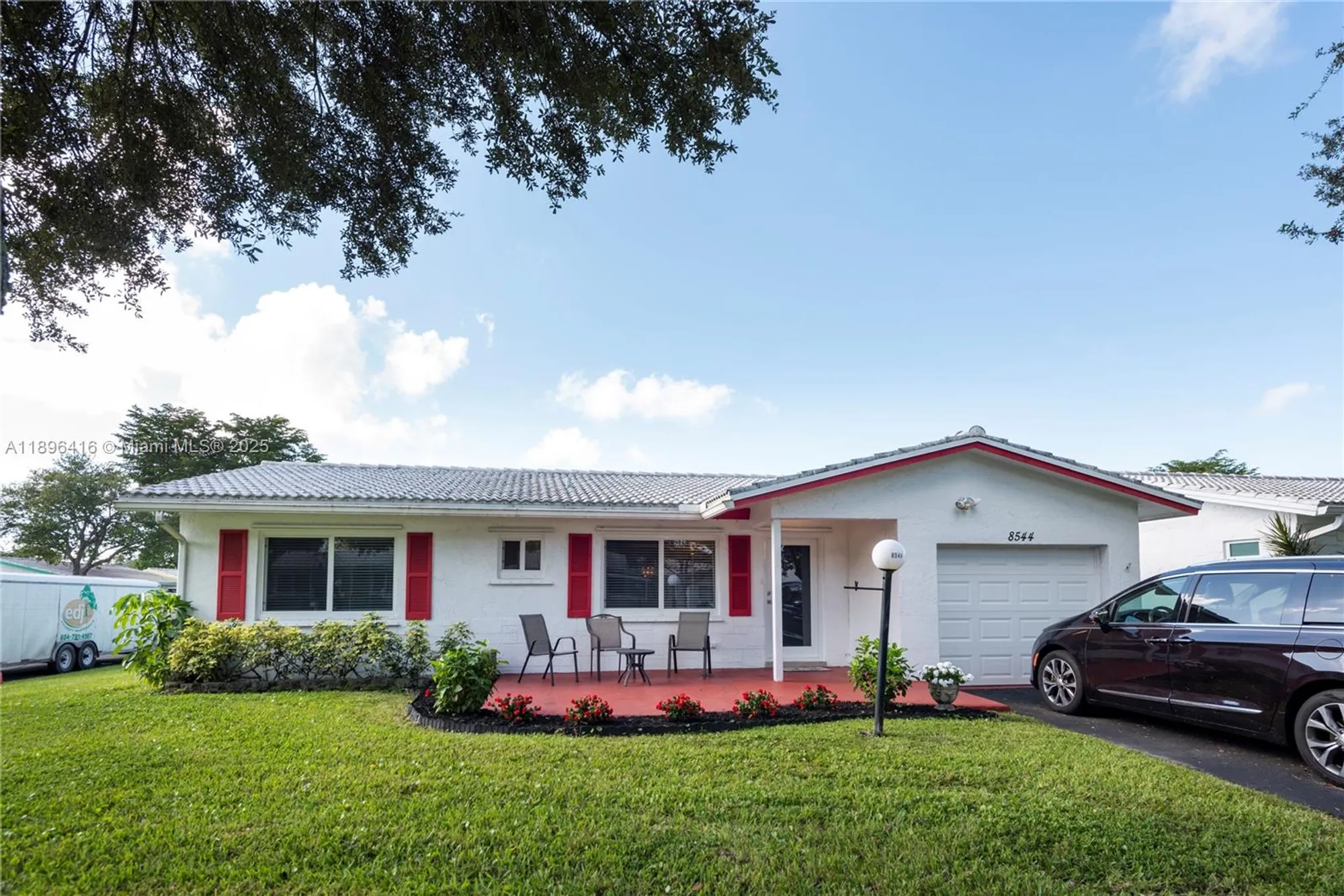 Property Slideshow image 2 of 31 | 8544 n campanelli blvd, Plantation, FL, 33322
