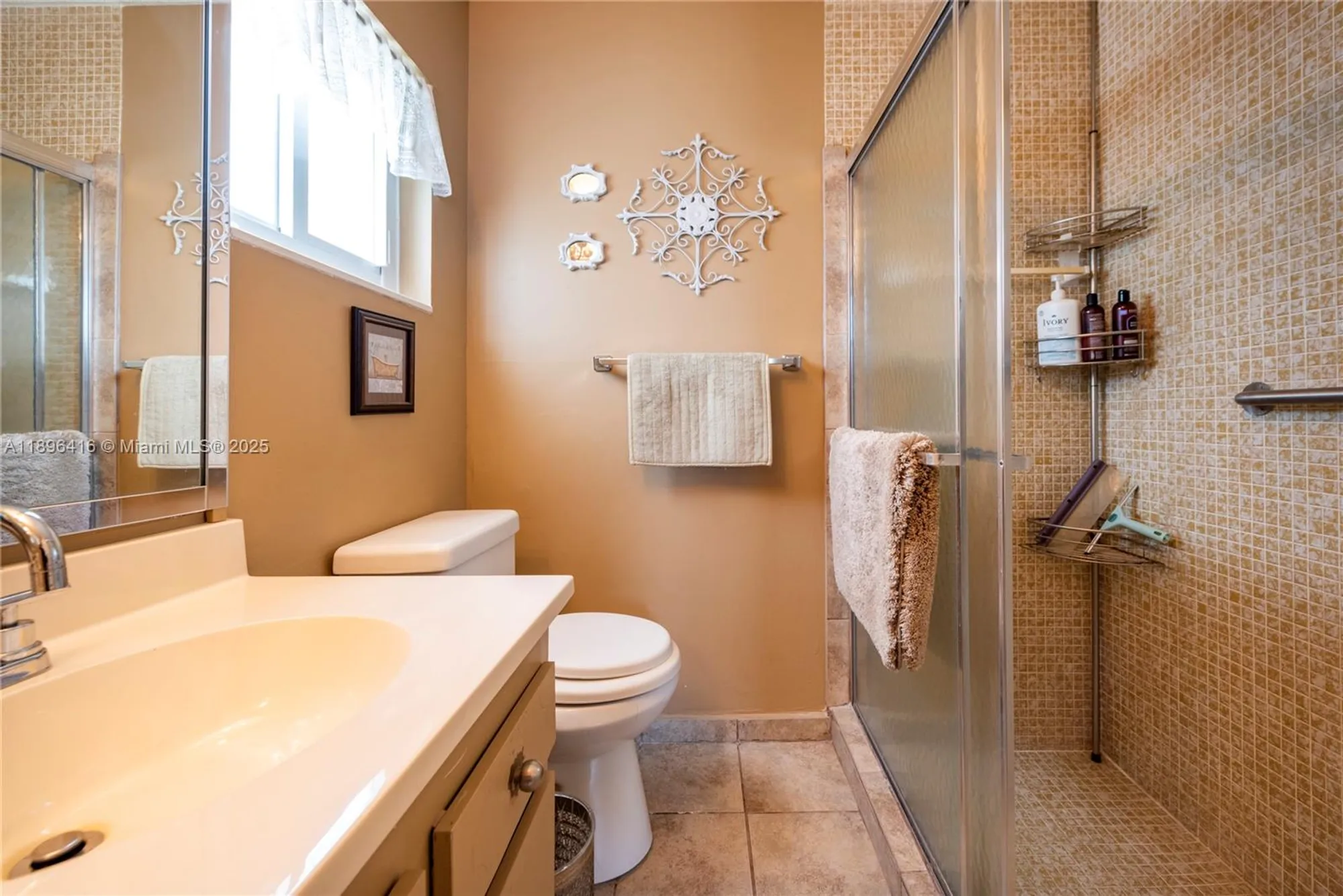 Property Slideshow image 21 of 31 | 8544 n campanelli blvd, Plantation, FL, 33322