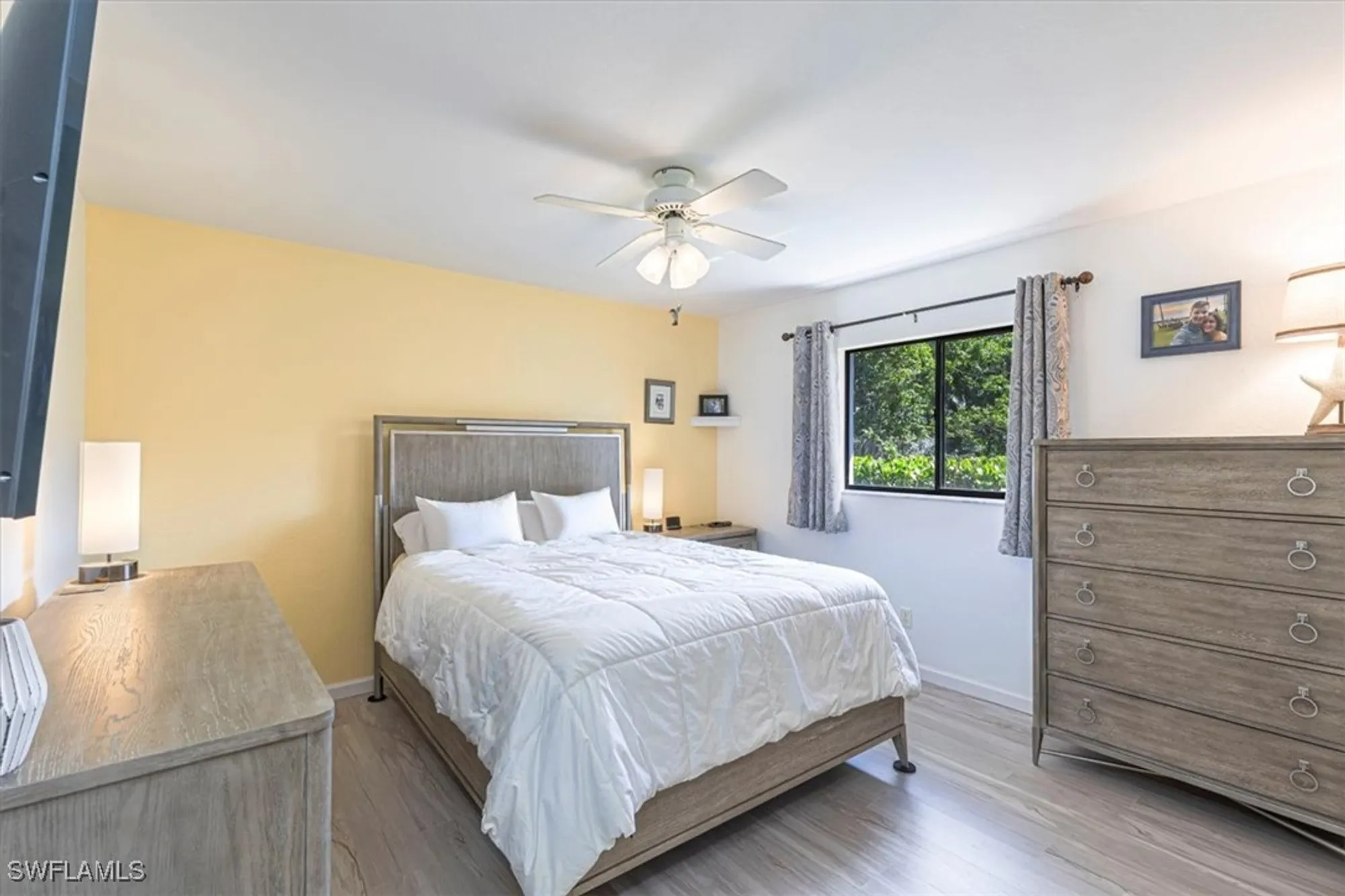 Property Slideshow image 16 of 25 | 124 versailles cir, Naples, FL, 34112