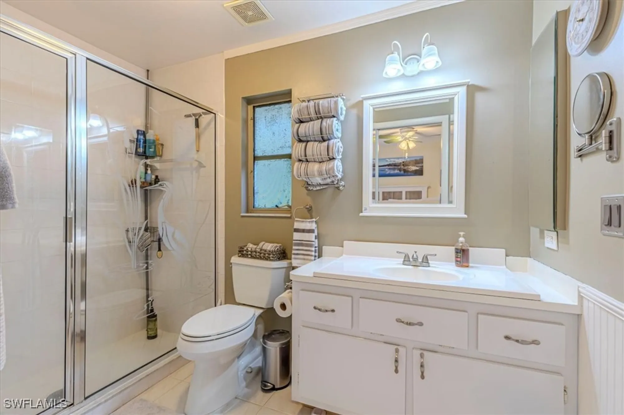 Property Slideshow image 18 of 25 | 124 versailles cir, Naples, FL, 34112