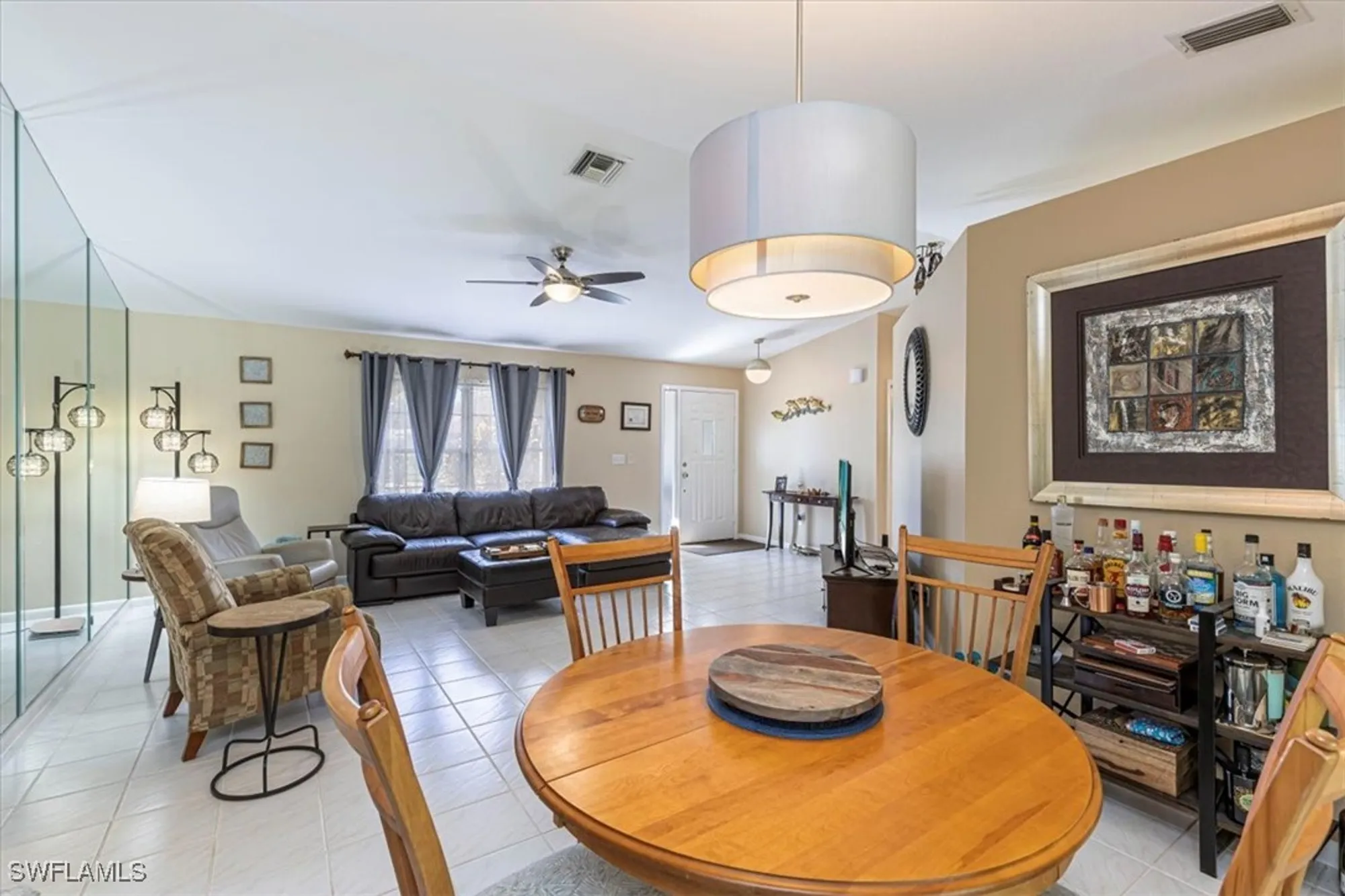 Property Slideshow image 12 of 25 | 124 versailles cir, Naples, FL, 34112