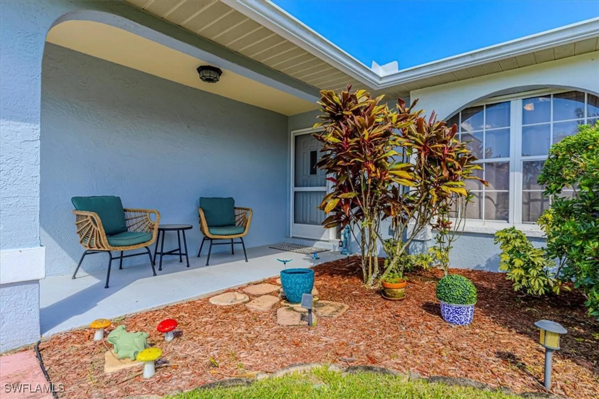 Property Slideshow image 4 of 25 | 124 versailles cir, Naples, FL, 34112