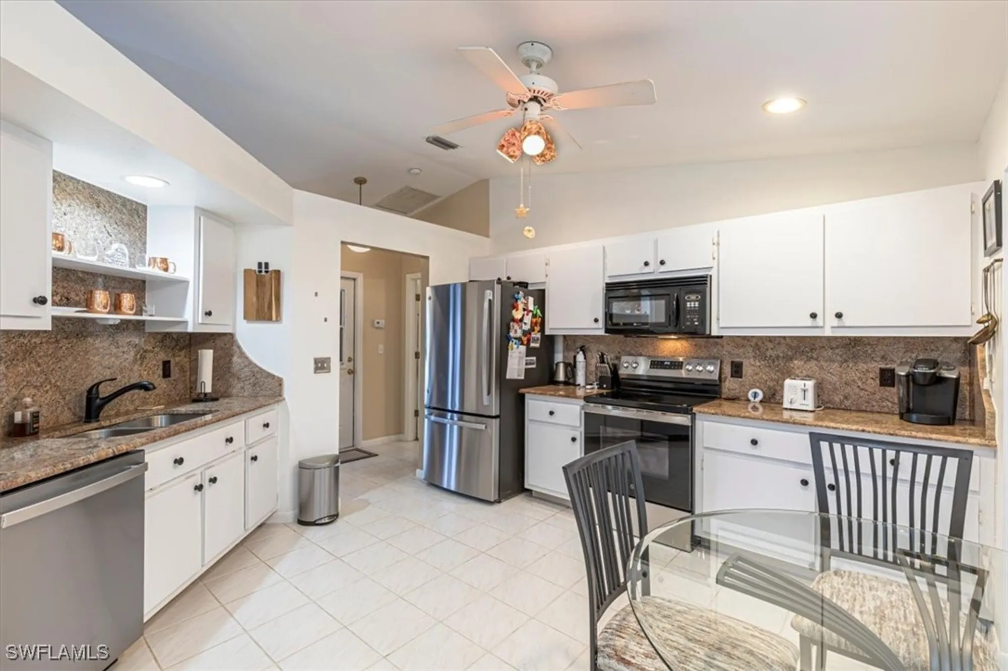 Property Slideshow image 5 of 25 | 124 versailles cir, Naples, FL, 34112