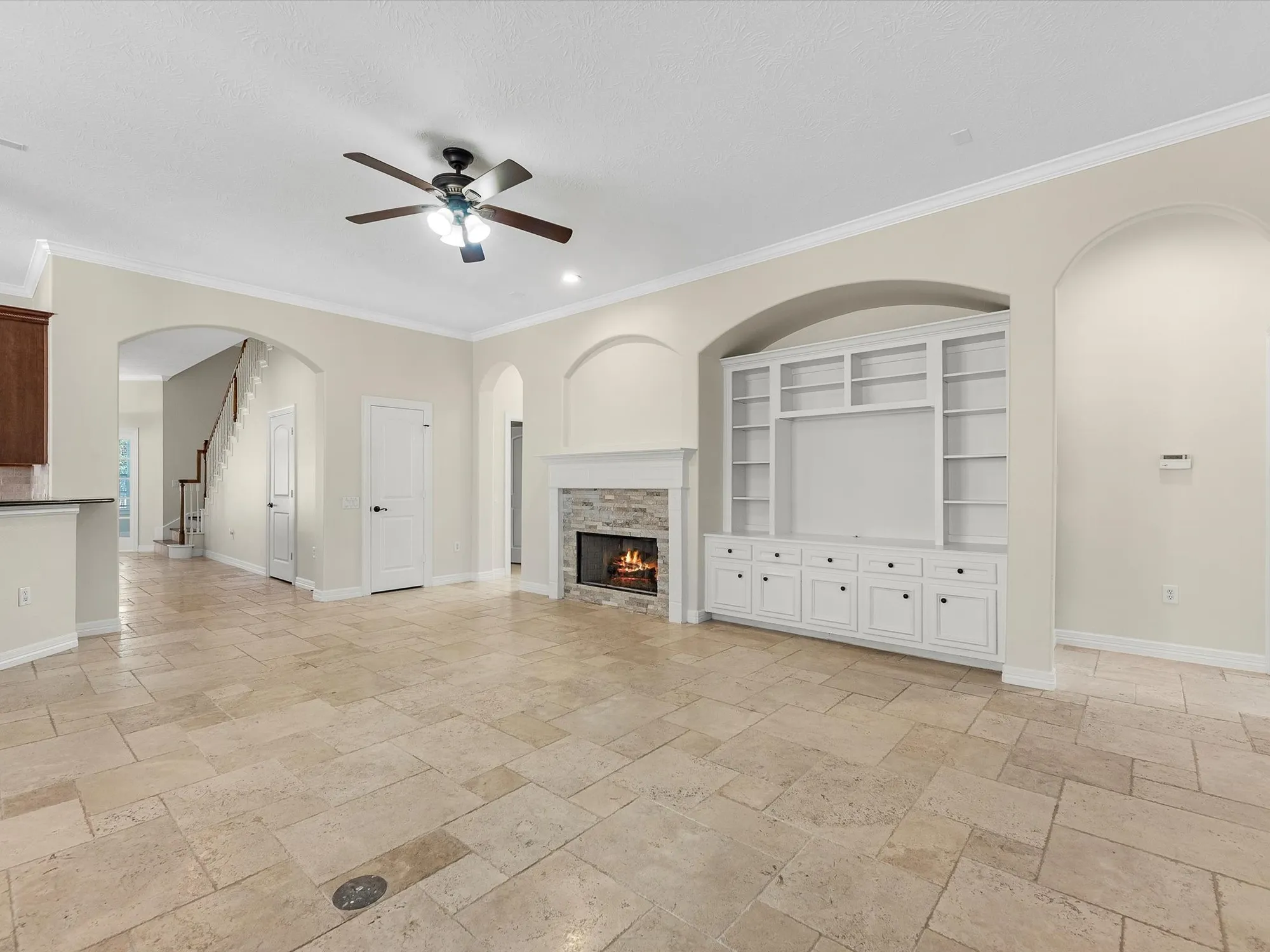 Property Slideshow image 12 of 41 | 31 tarrytown way, Conroe, TX, 77384