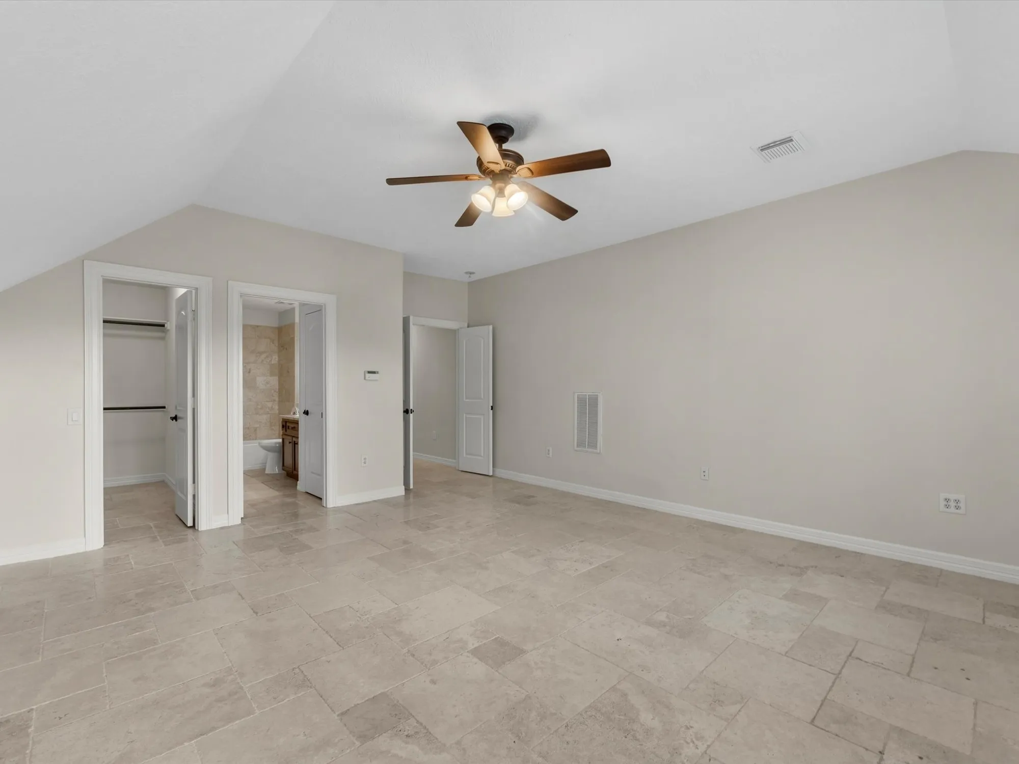 Property Slideshow image 27 of 41 | 31 tarrytown way, Conroe, TX, 77384