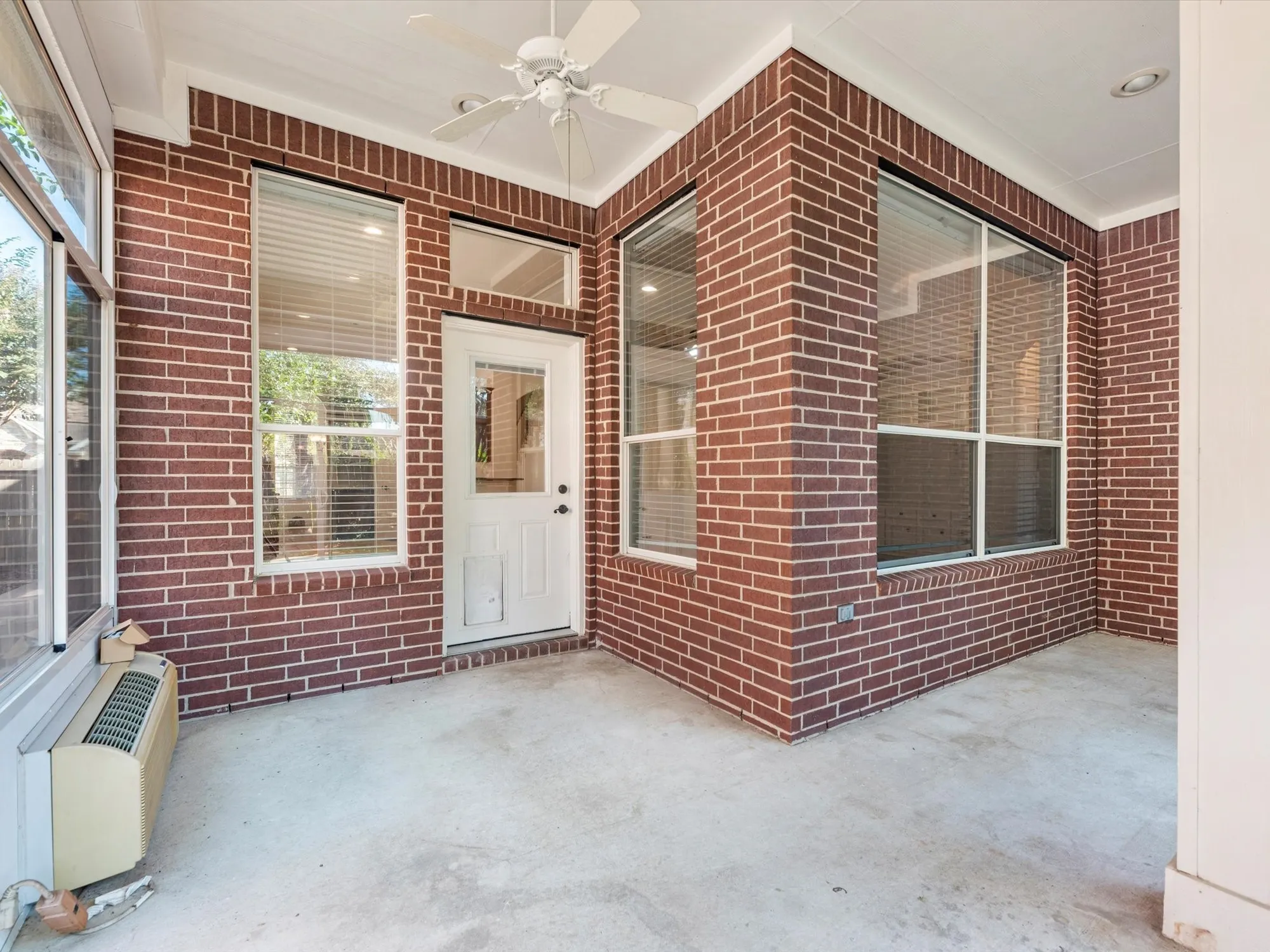 Property Slideshow image 36 of 41 | 31 tarrytown way, Conroe, TX, 77384