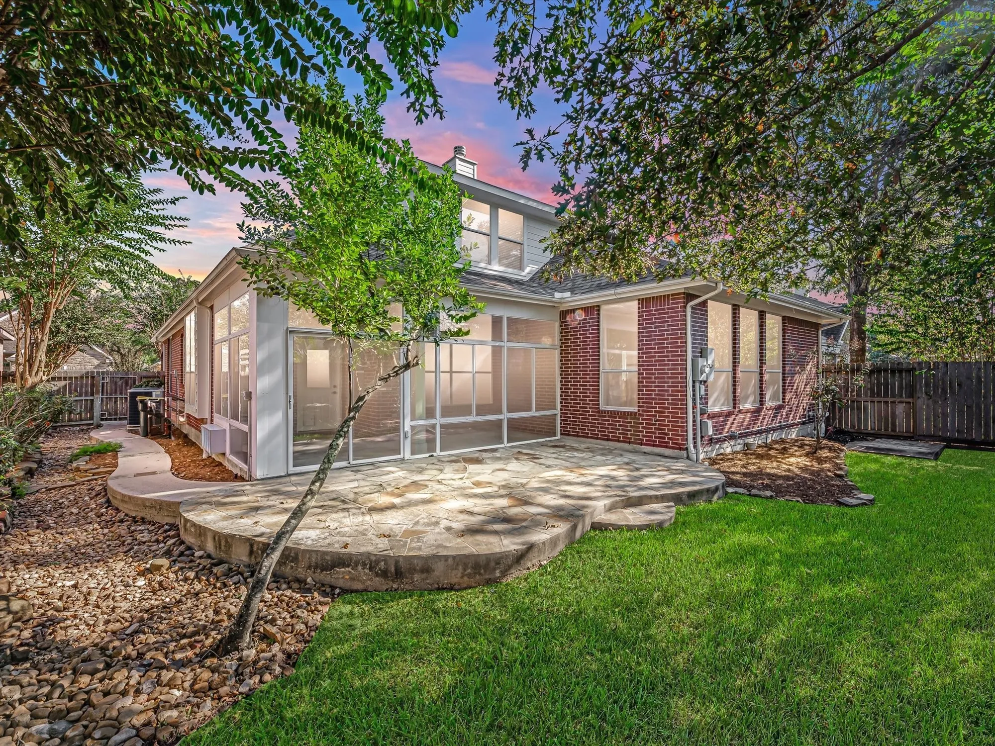 Property Slideshow image 30 of 41 | 31 tarrytown way, Conroe, TX, 77384