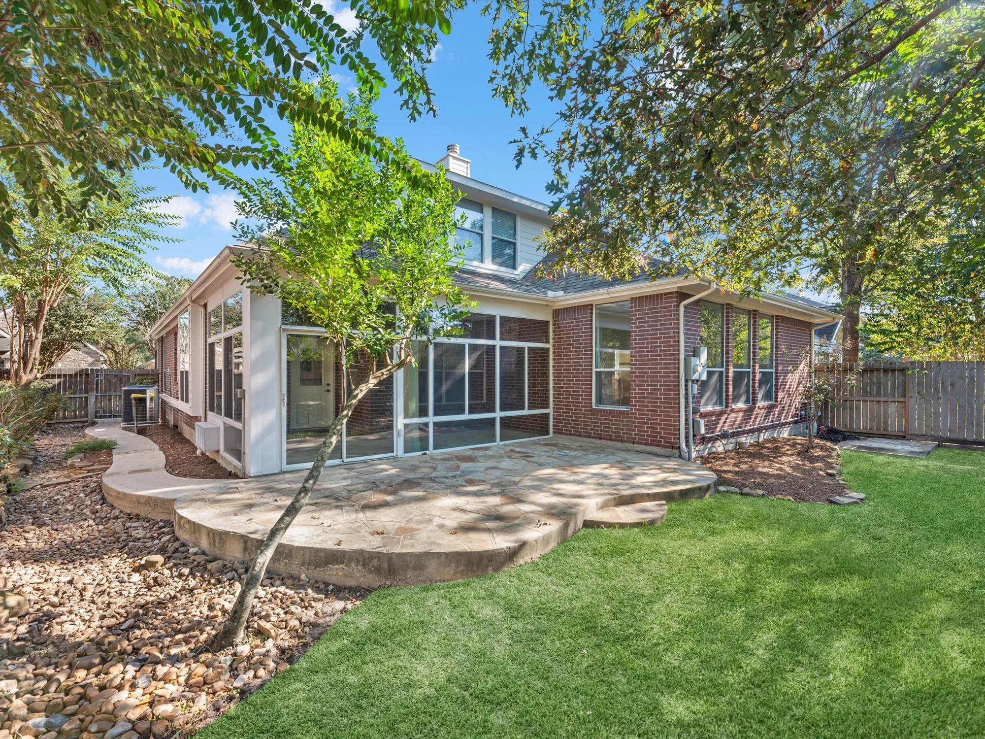 Property Slideshow image 31 of 41 | 31 tarrytown way, Conroe, TX, 77384