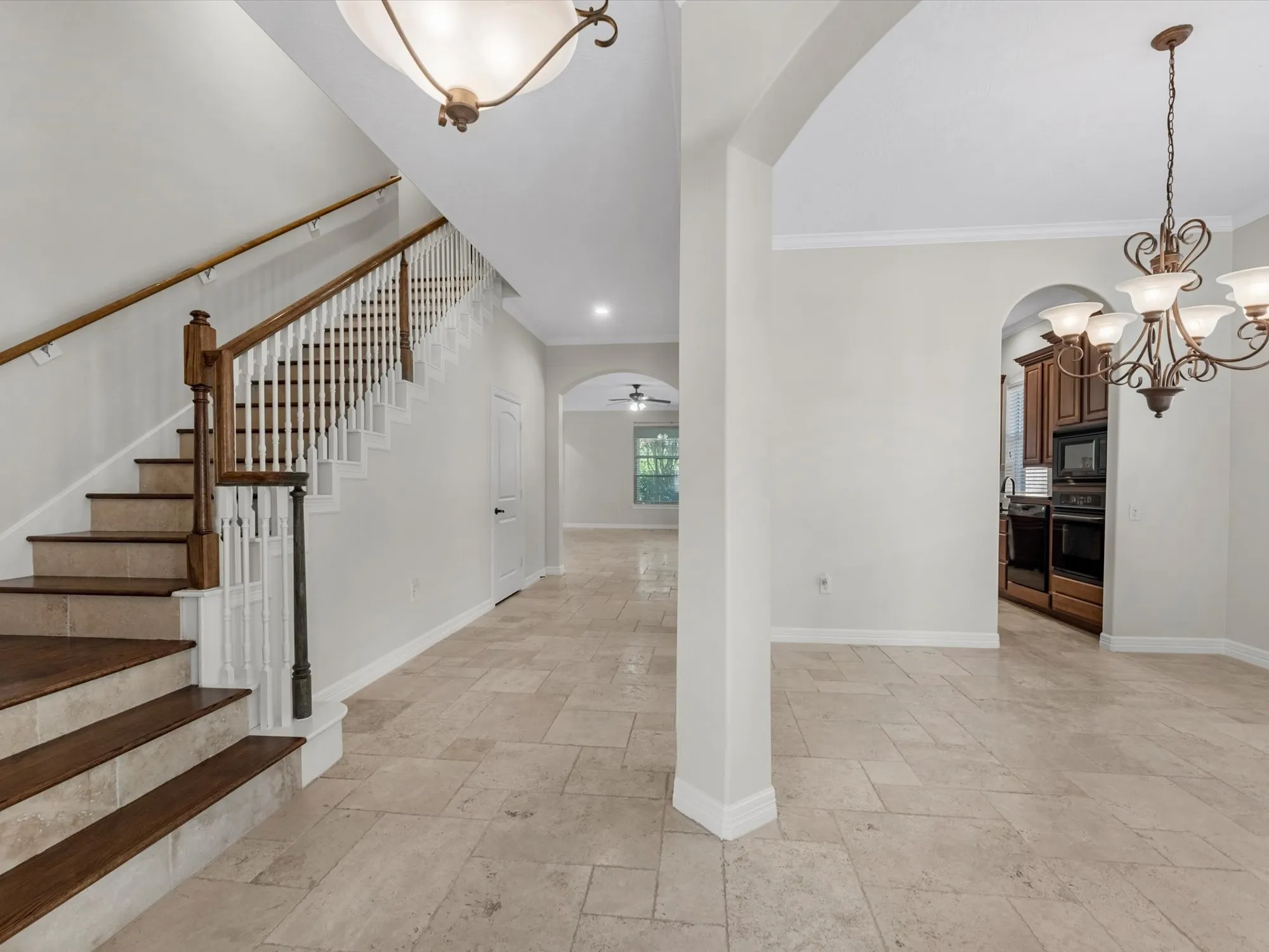 Property Slideshow image 6 of 41 | 31 tarrytown way, Conroe, TX, 77384