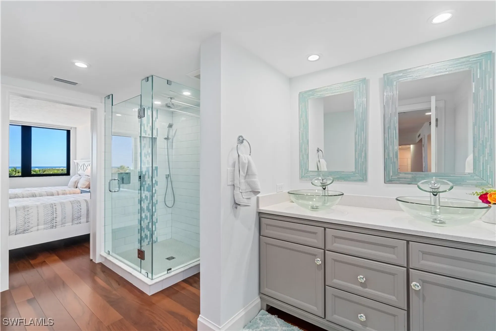 Property Slideshow image 14 of 27 | 5601 turtle bay dr apt 402, Naples, FL, 34108