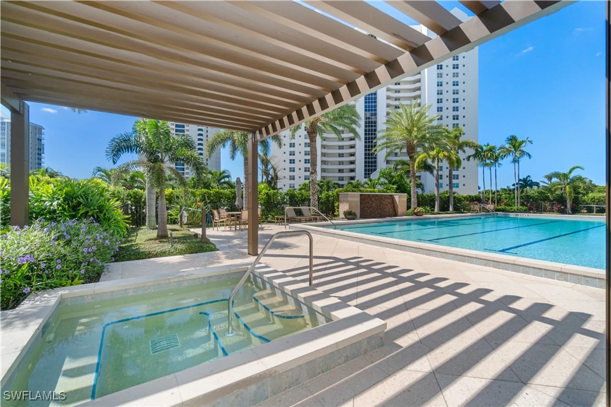 Property Slideshow image 17 of 27 | 5601 turtle bay dr apt 402, Naples, FL, 34108