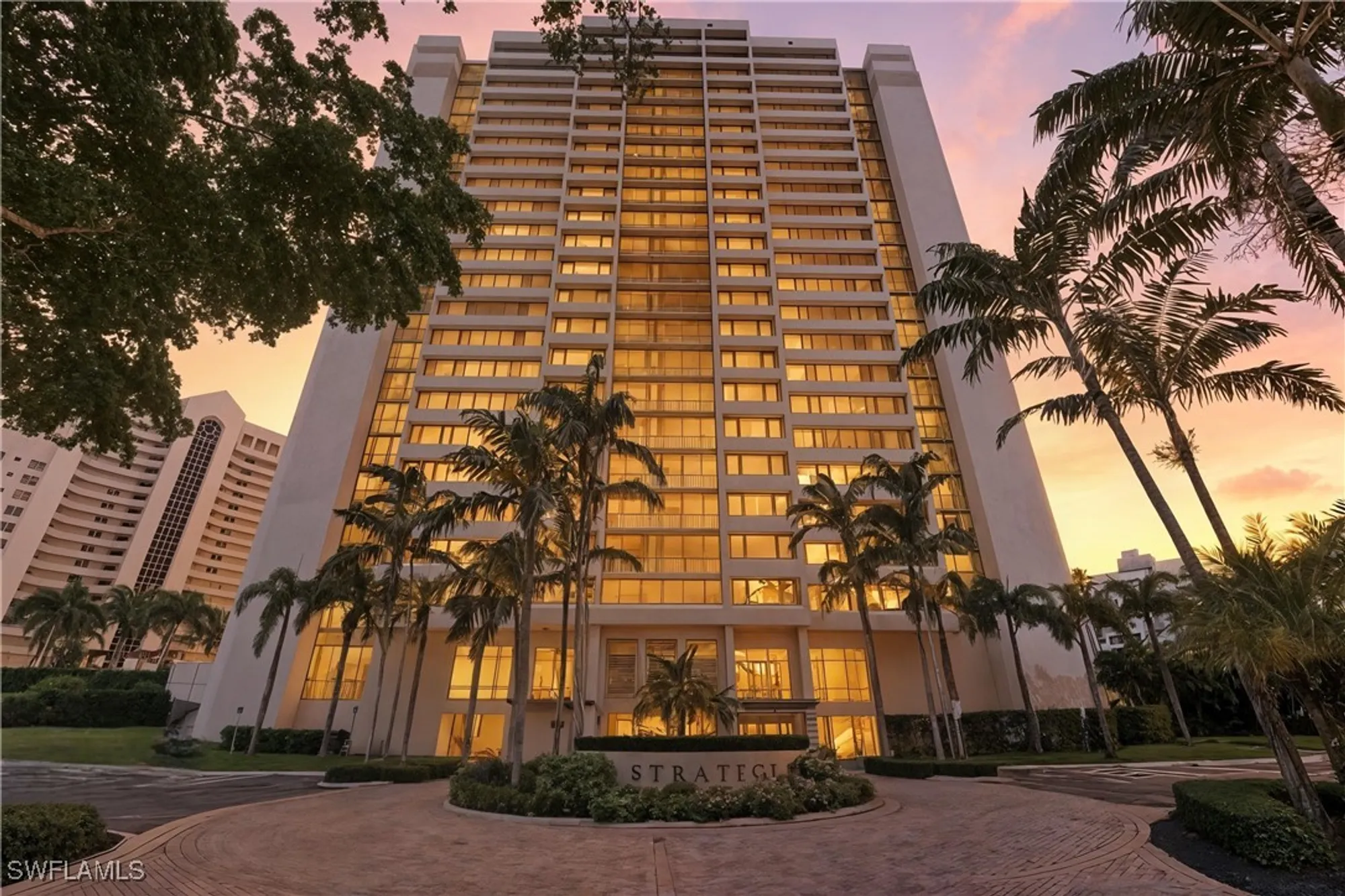 Property Slideshow image 27 of 27 | 5601 turtle bay dr apt 402, Naples, FL, 34108