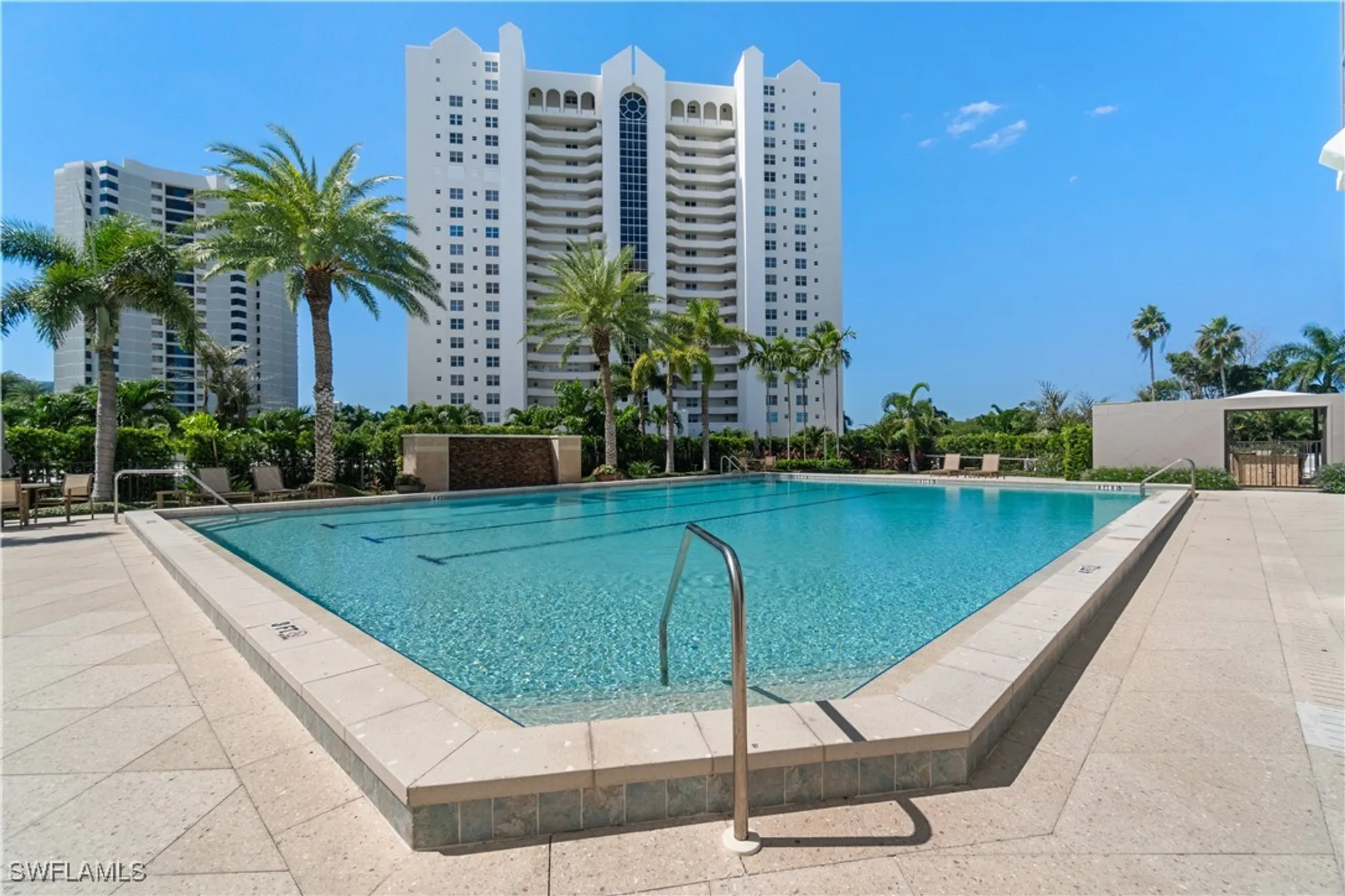 Property Slideshow image 3 of 27 | 5601 turtle bay dr apt 402, Naples, FL, 34108