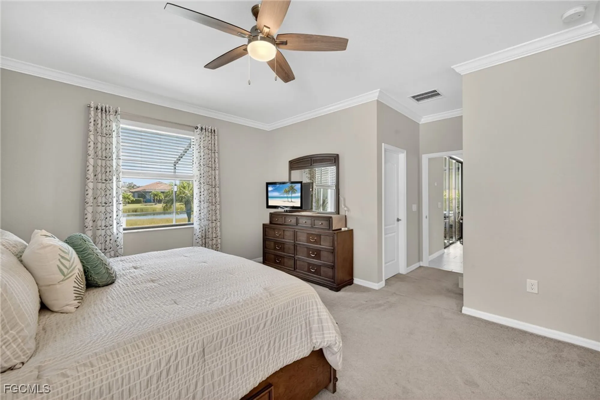 Property Slideshow image 15 of 50 | 11975 arbor trace dr, Fort Myers, FL, 33913