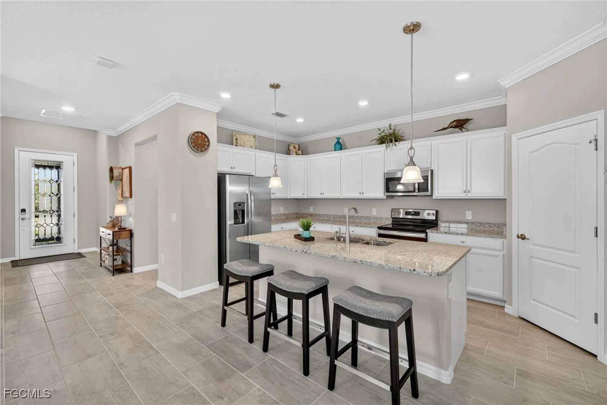 Property Slideshow image 11 of 50 | 11975 arbor trace dr, Fort Myers, FL, 33913