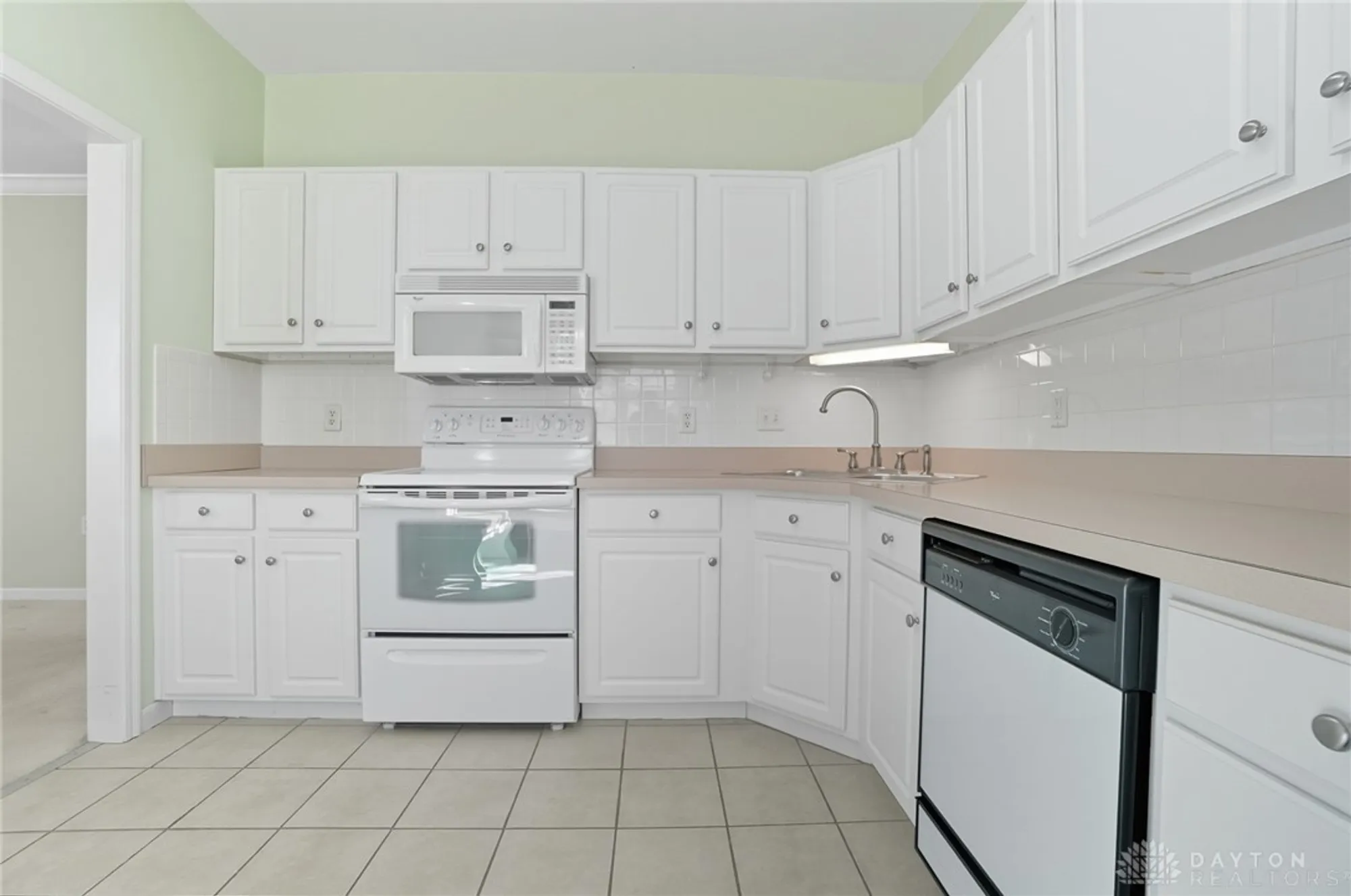 Property Slideshow image 17 of 48 | 1573 watermark ct 22, Miamisburg, OH, 45342