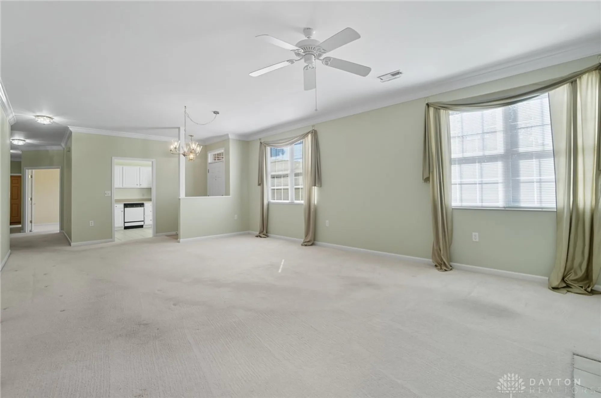 Property Slideshow image 11 of 48 | 1573 watermark ct 22, Miamisburg, OH, 45342