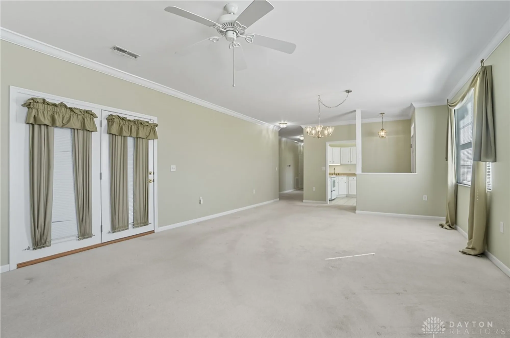 Property Slideshow image 12 of 48 | 1573 watermark ct 22, Miamisburg, OH, 45342