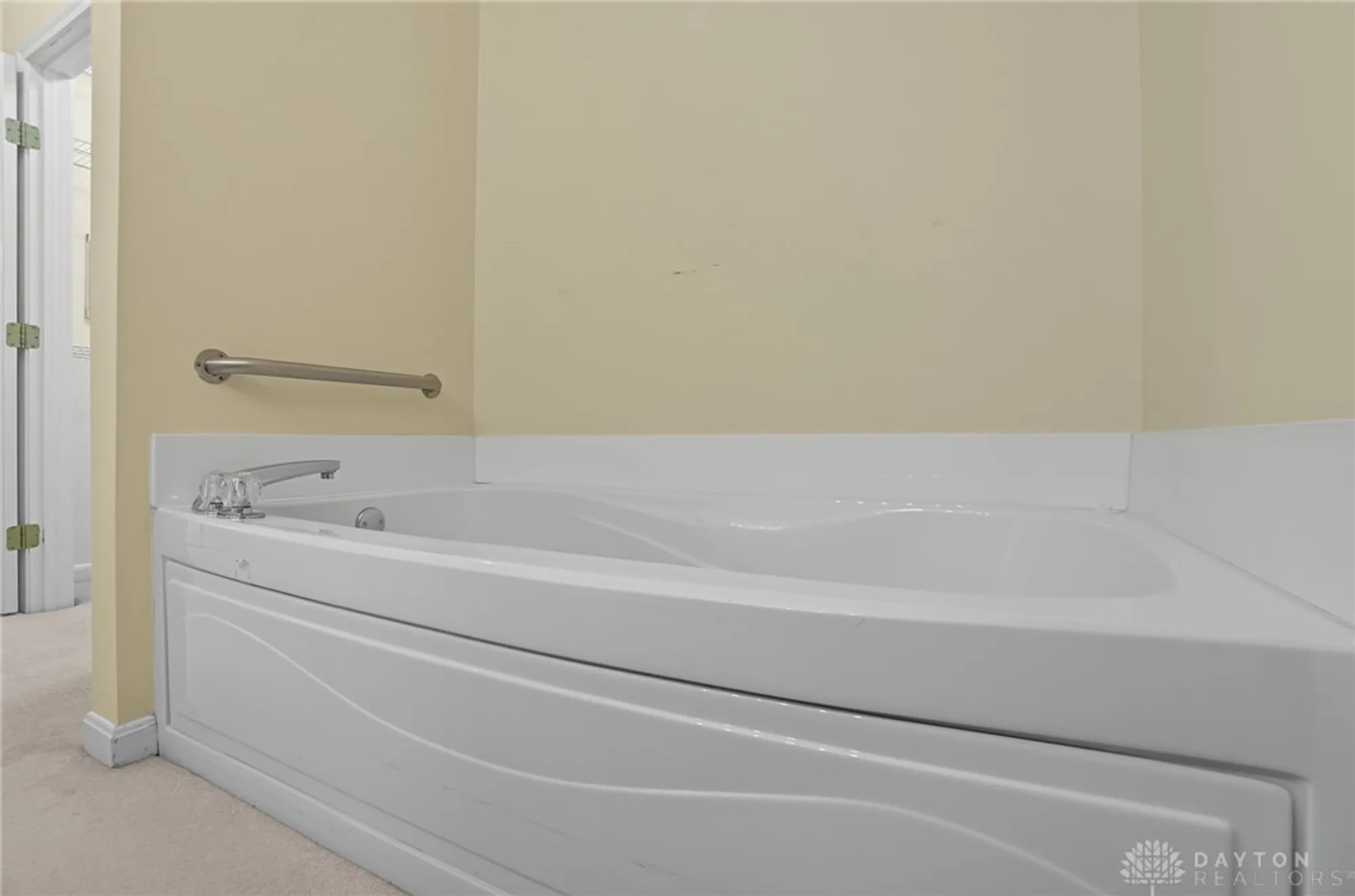 Property Slideshow image 27 of 48 | 1573 watermark ct 22, Miamisburg, OH, 45342