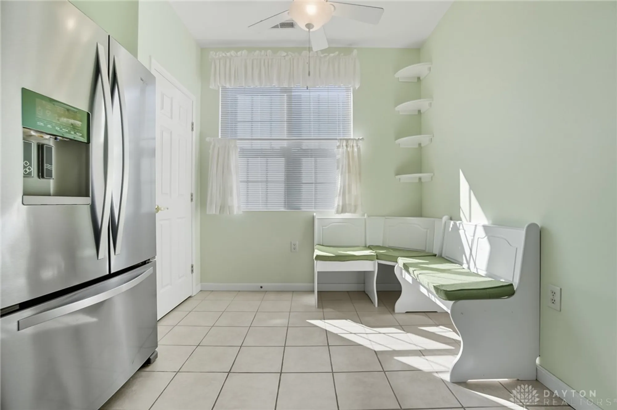 Property Slideshow image 20 of 48 | 1573 watermark ct 22, Miamisburg, OH, 45342