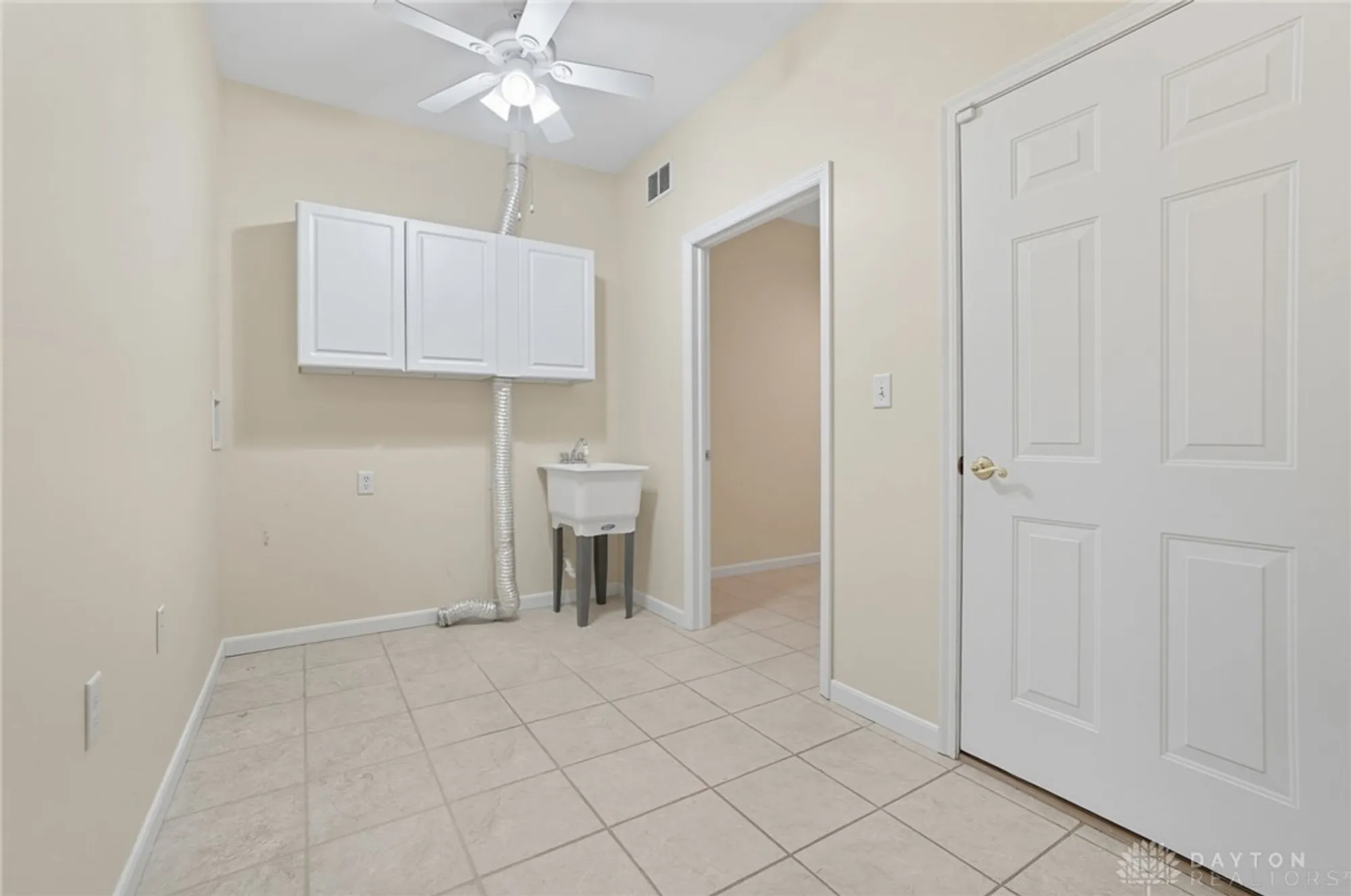 Property Slideshow image 39 of 48 | 1573 watermark ct 22, Miamisburg, OH, 45342