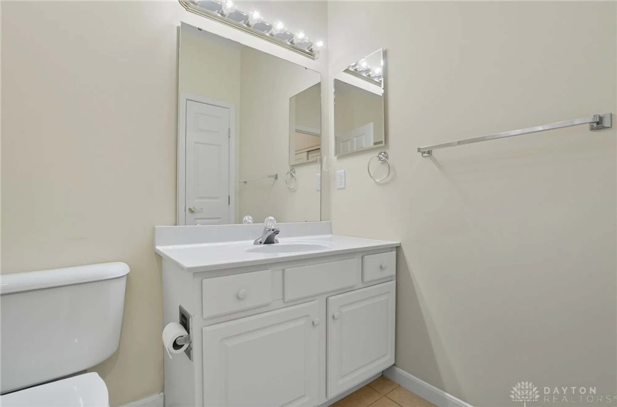 Property Slideshow image 30 of 48 | 1573 watermark ct 22, Miamisburg, OH, 45342