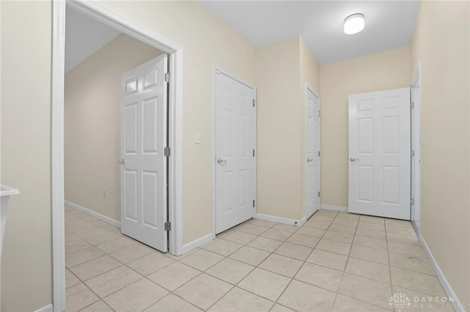 Property Slideshow image 40 of 48 | 1573 watermark ct 22, Miamisburg, OH, 45342
