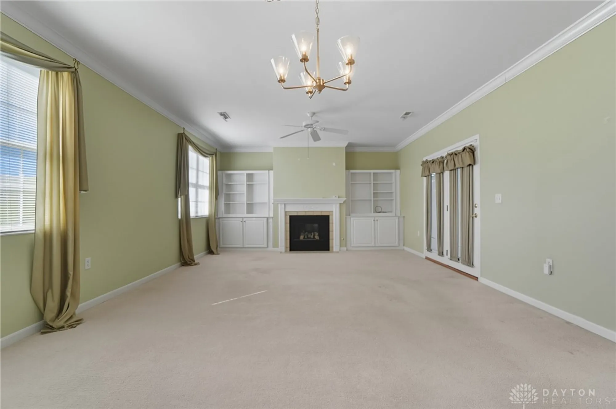 Property Slideshow image 7 of 48 | 1573 watermark ct 22, Miamisburg, OH, 45342