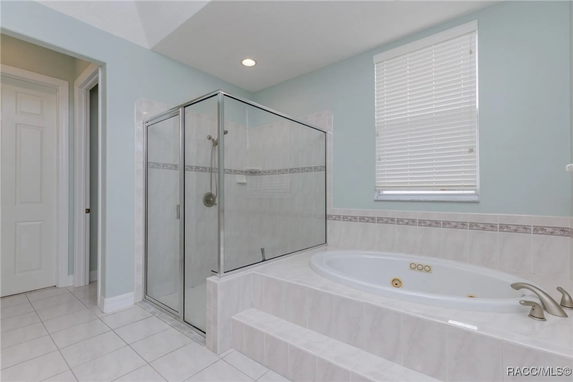 Property Slideshow image 19 of 51 | 1095 w skyview landings dr, Hernando, FL, 34442