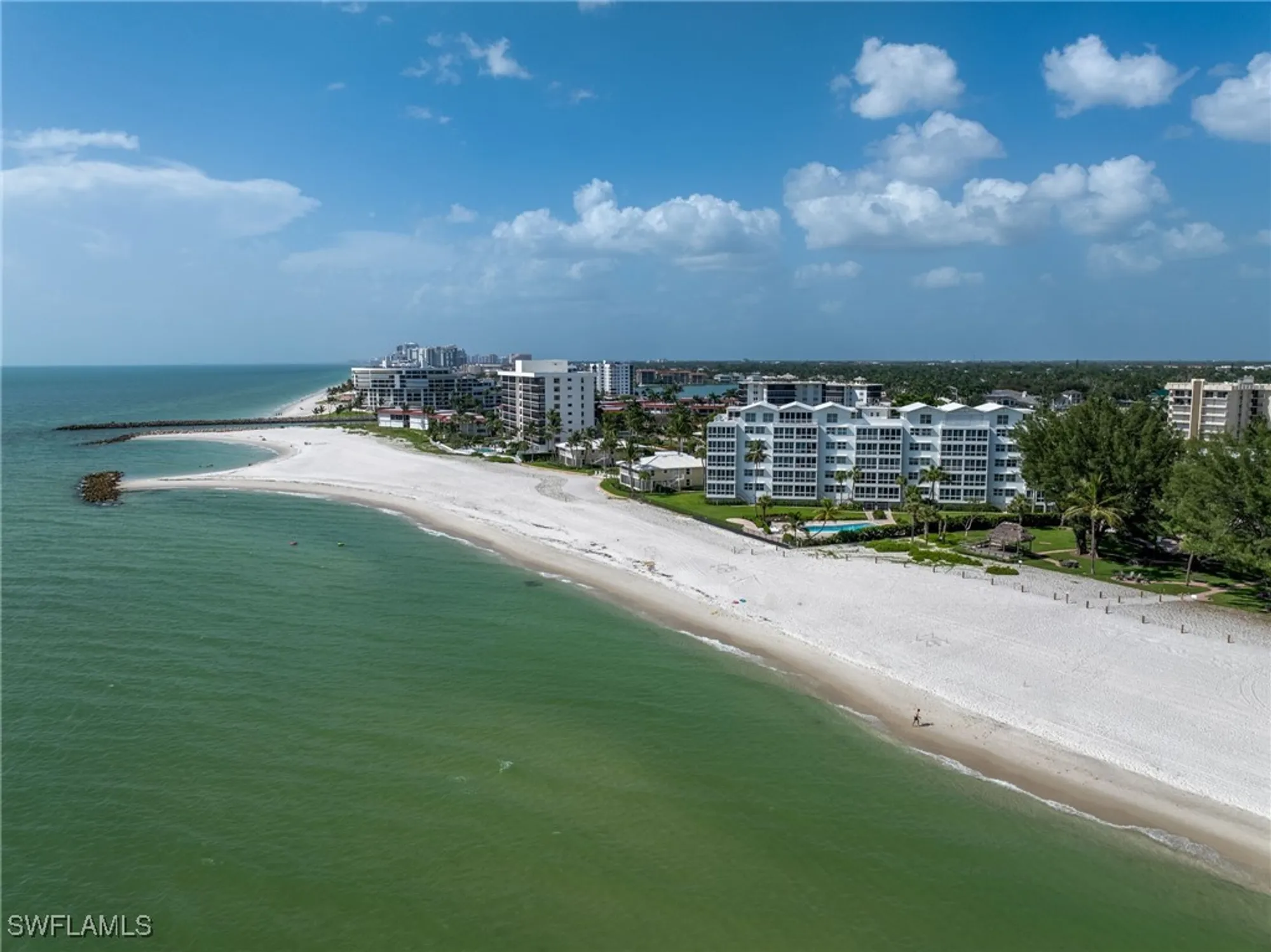 Property Slideshow image 15 of 16 | 2121 gulf shore blvd 203, Naples, FL, 34102