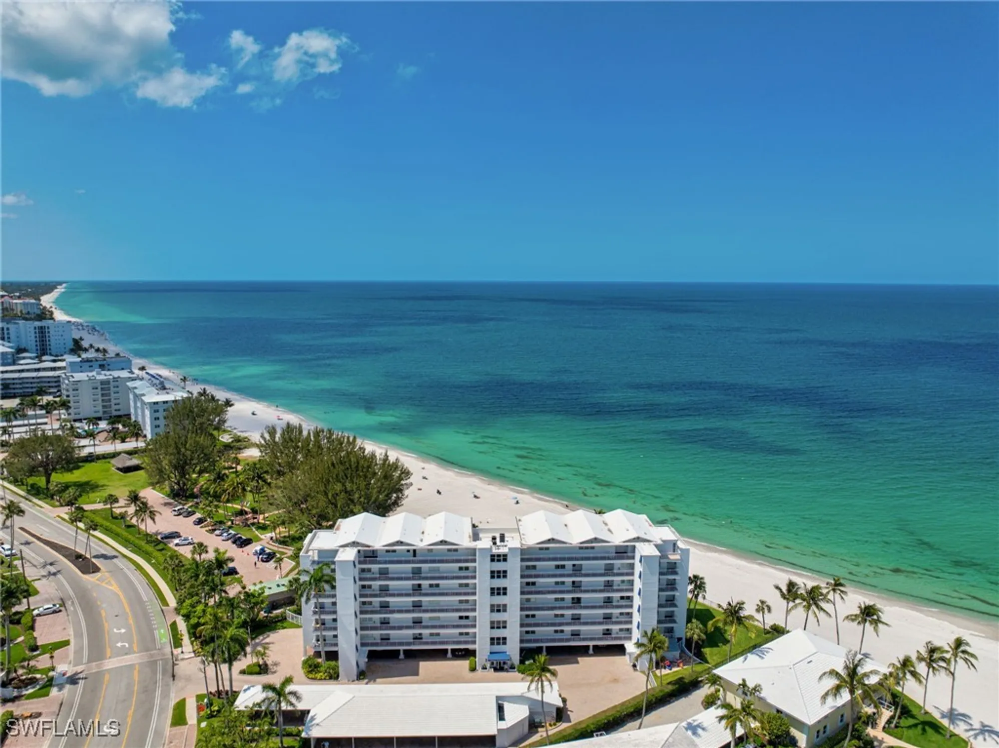 Property Slideshow image 16 of 16 | 2121 gulf shore blvd 203, Naples, FL, 34102
